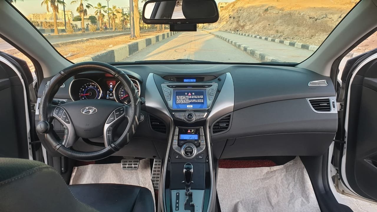 kilometrage car sale hyundai elantra standard sedan used 2013 aleppo wi image