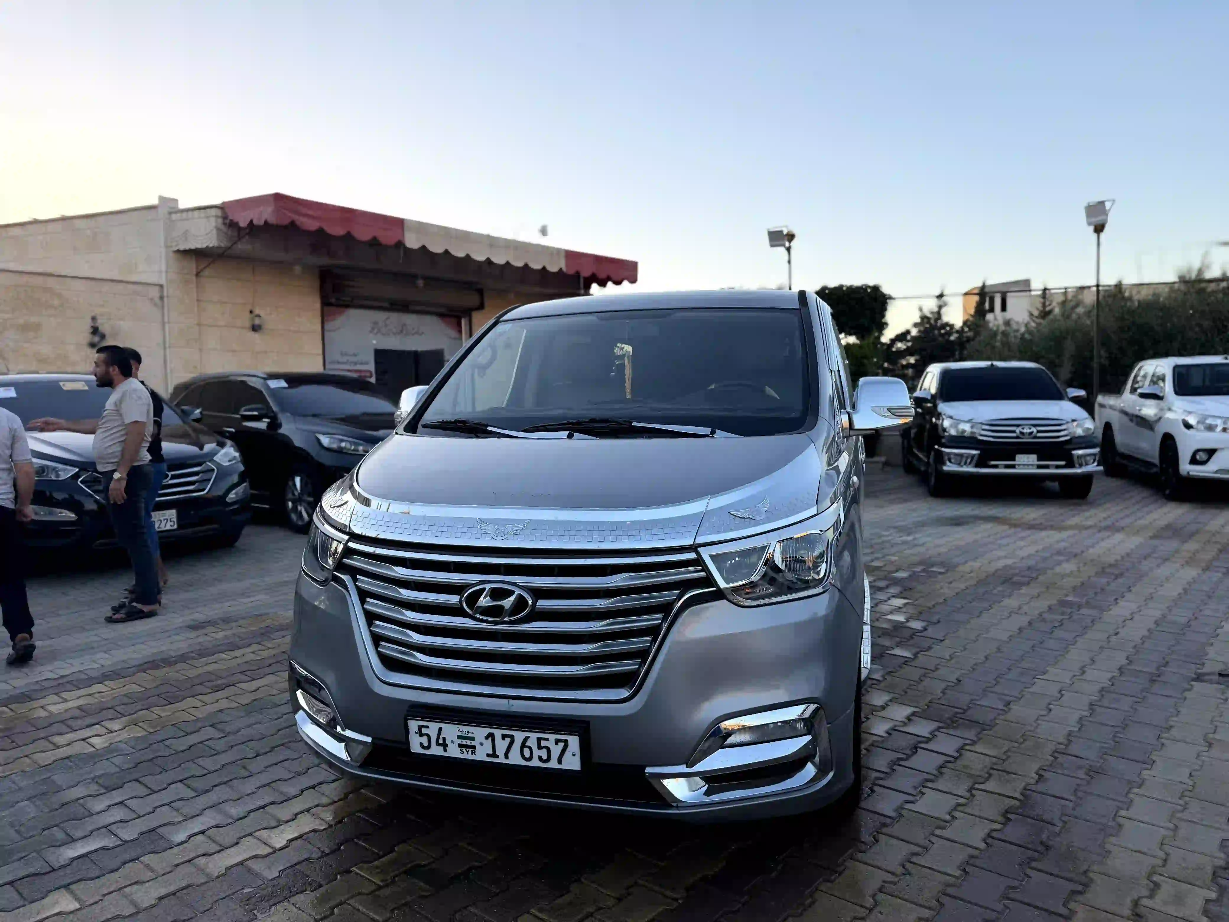 kilometrage car sale hyundai staria van van used 2018 aleppo ks image