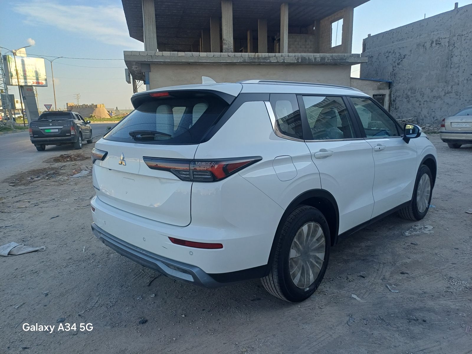 kilometrage car sale mitsubishi outlander es suv new 000007 aleppo rg image