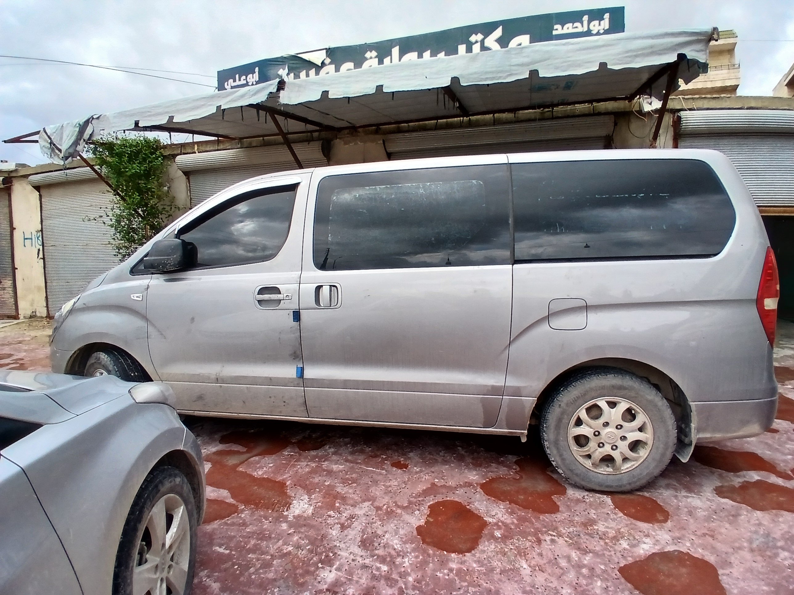 kilometrage car sale hyundai grand starex cvx van used 2011 aleppo qf image
