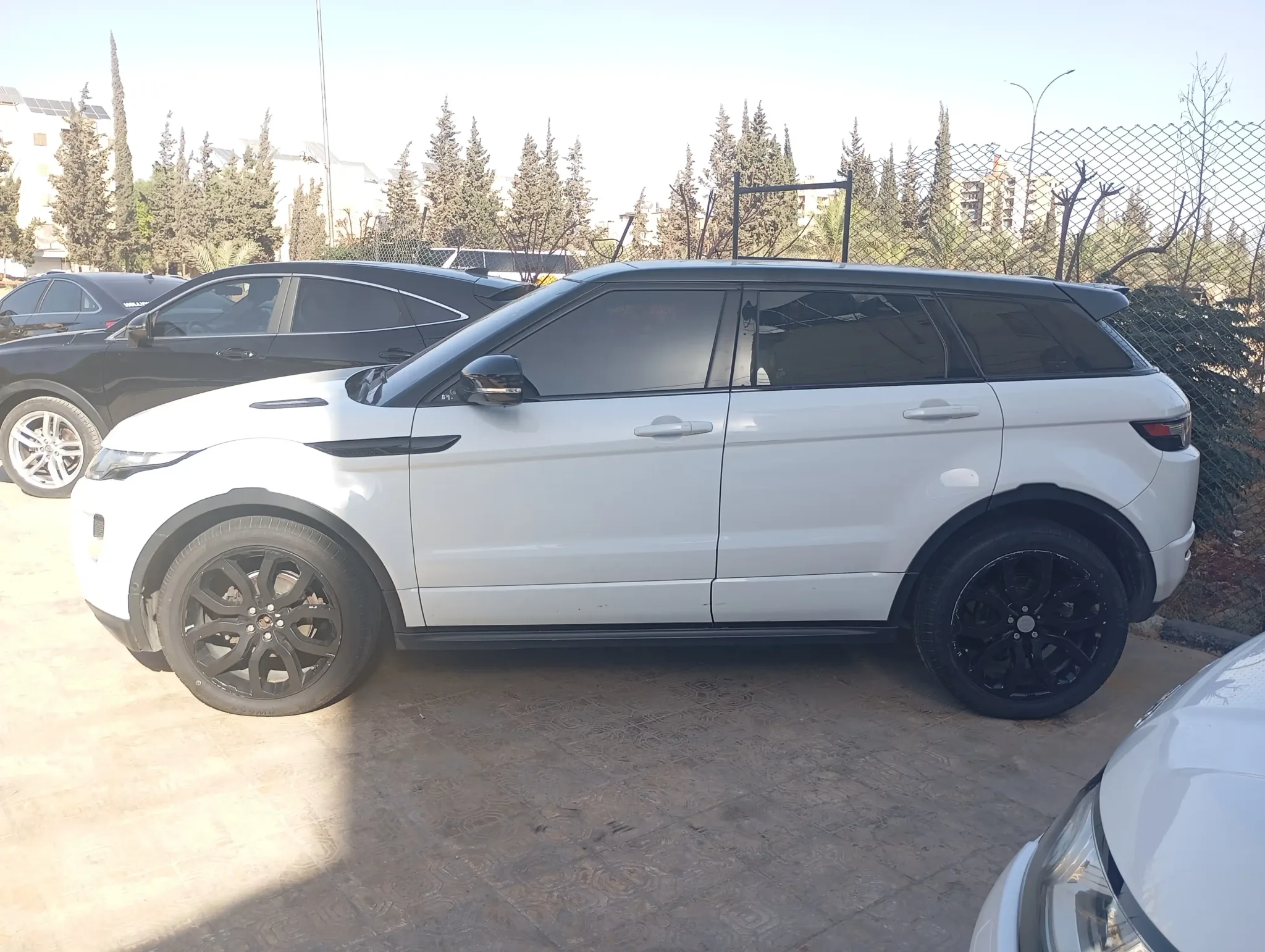 kilometrage car sale land rover range rover evoque sd4 2013 pv image