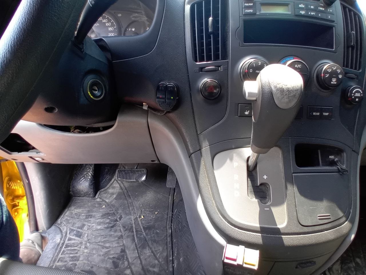kilometrage car sale hyundai grand starex cvx van used 2009 aleppo xr image