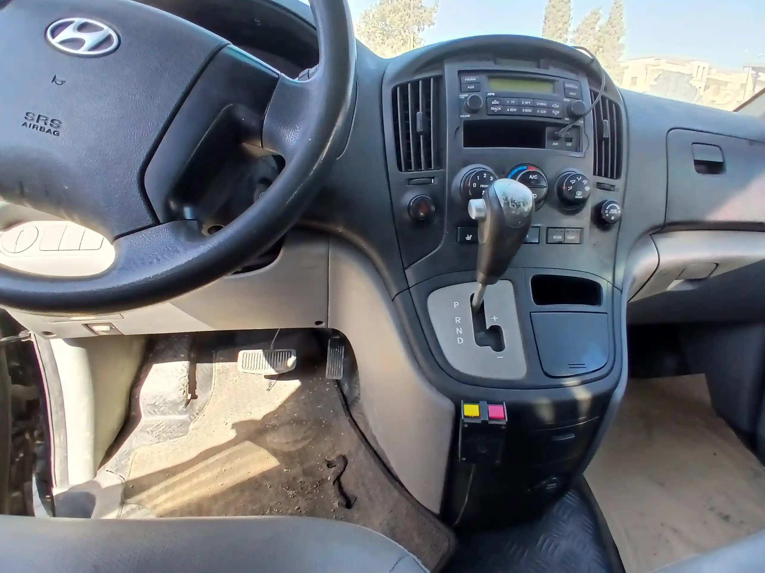 kilometrage car sale hyundai h1 standard van used 2011 aleppo ir image