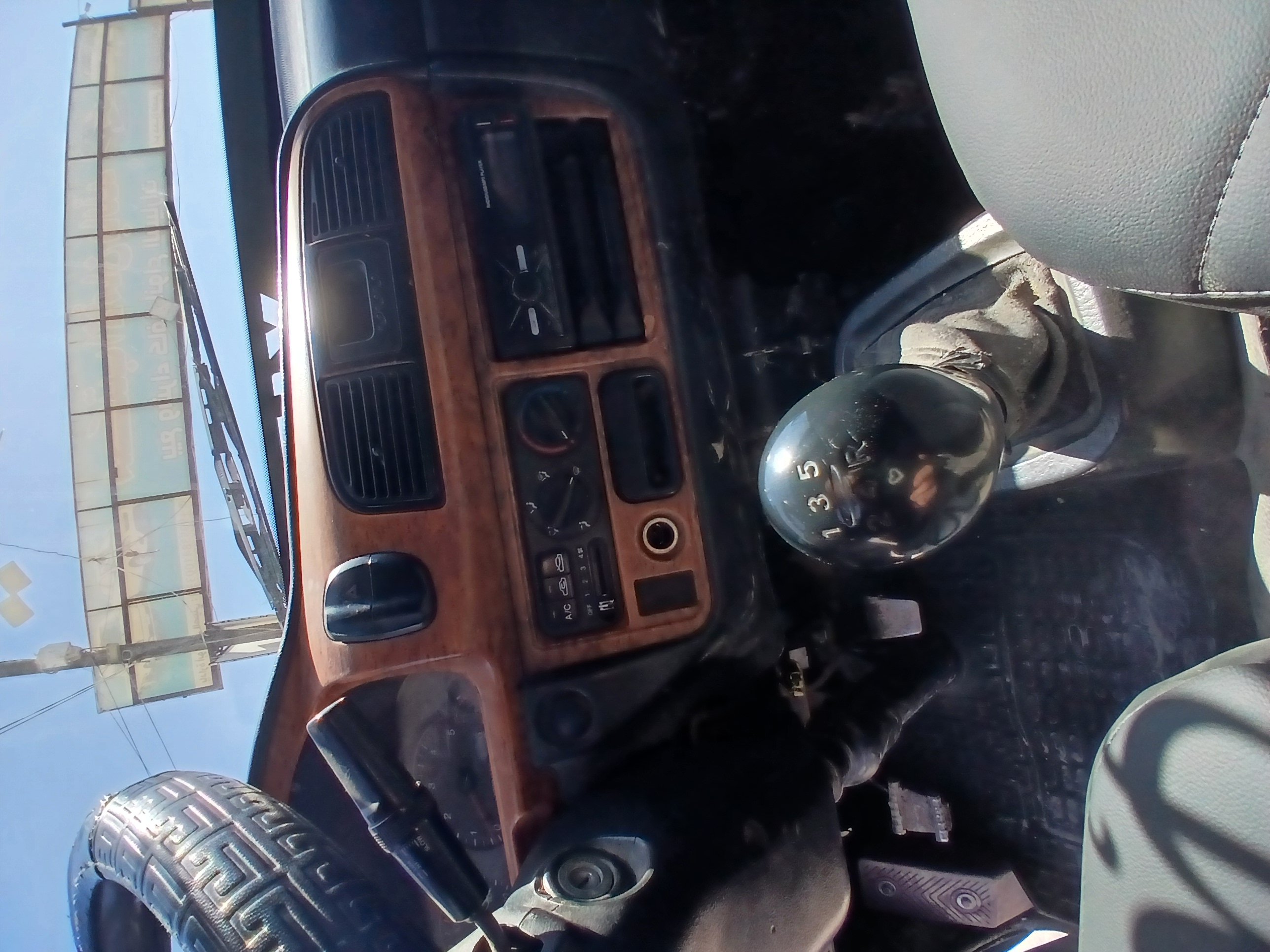 kilometrage car sale hyundai porter ii 2 crdi cargo truck used 1998 aleppo xy image