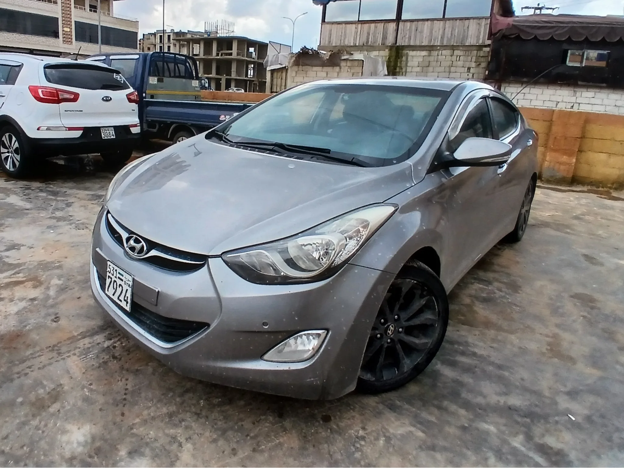 kilometrage car sale hyundai avante gdi sedan used 2013 aleppo ab card image