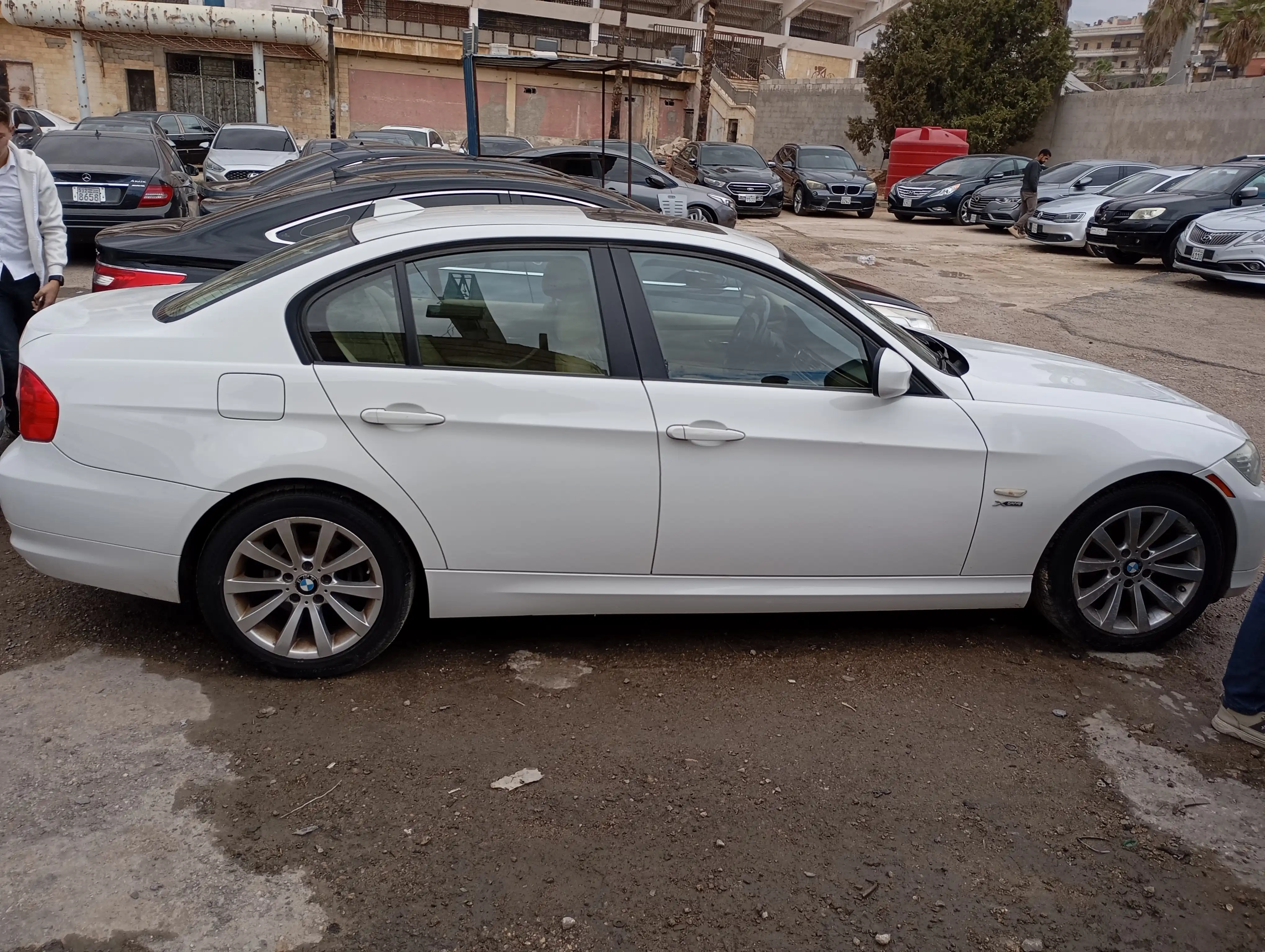 kilometrage car sale bmw 3 series 320 i sedan used 2011 aleppo qj image