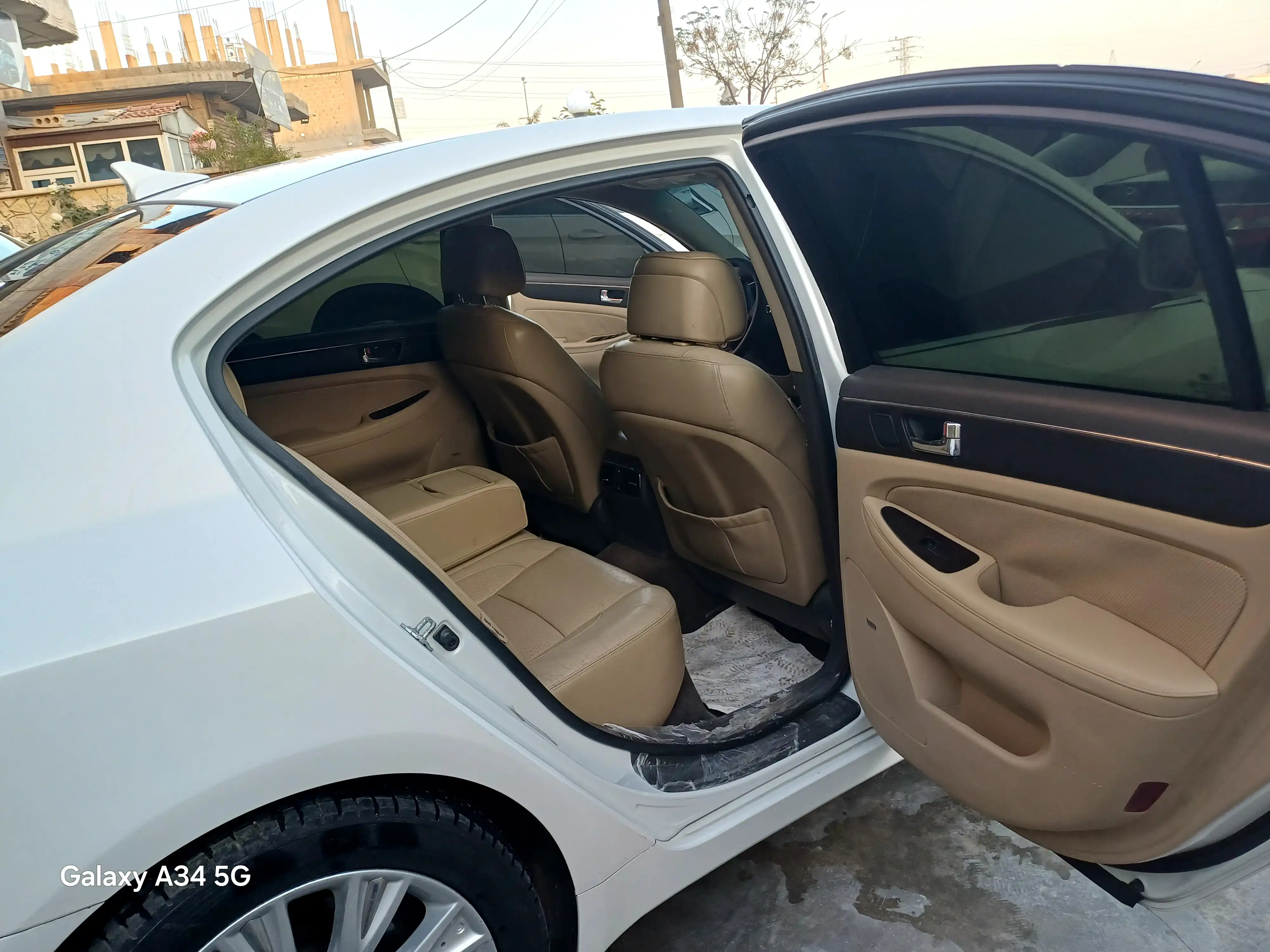 kilometrage car sale genesis bh 330 sedan used 2012 aleppo up image