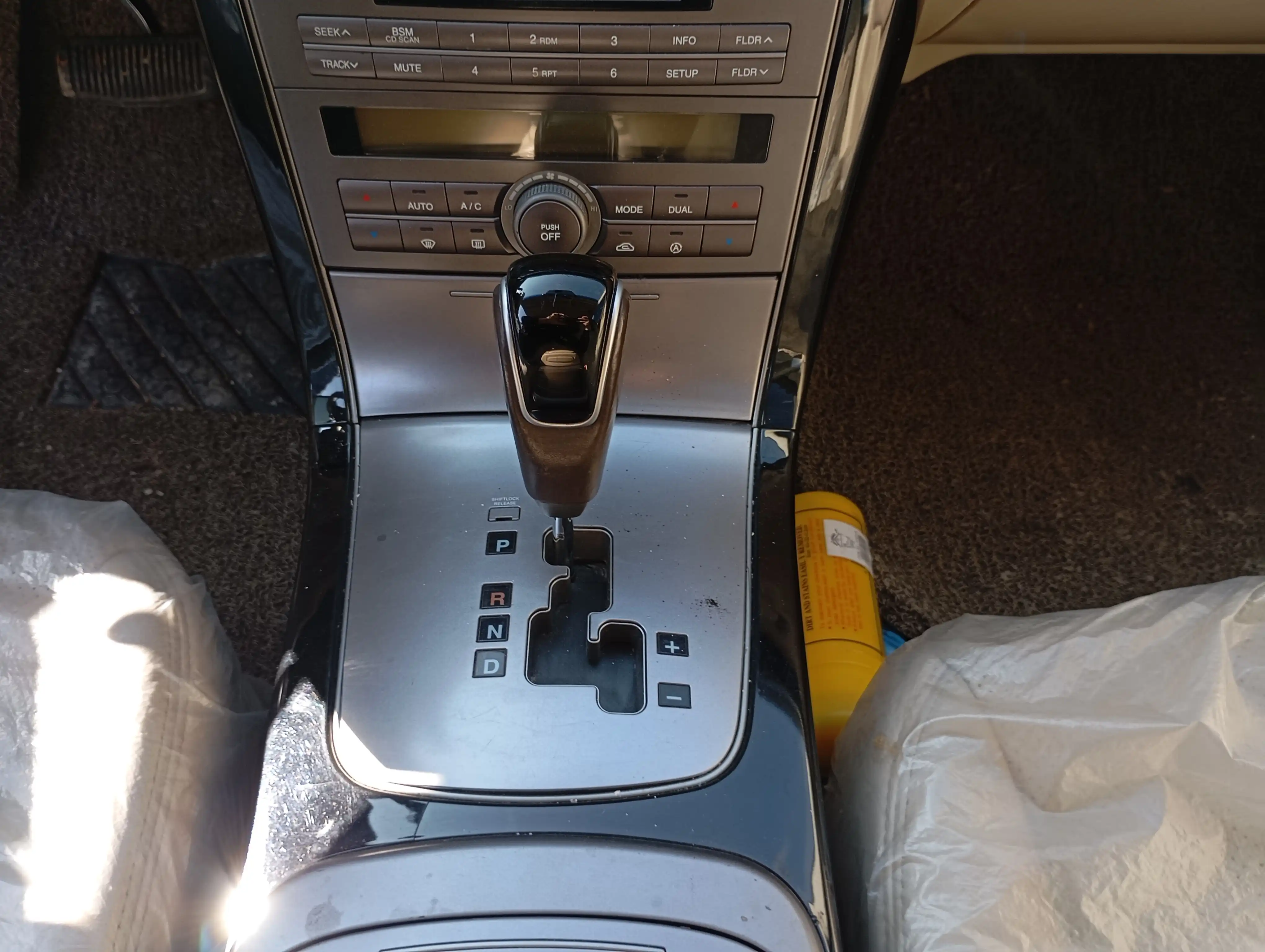 kilometrage car sale kia opirus 3 3l sedan used 2011 aleppo ph image