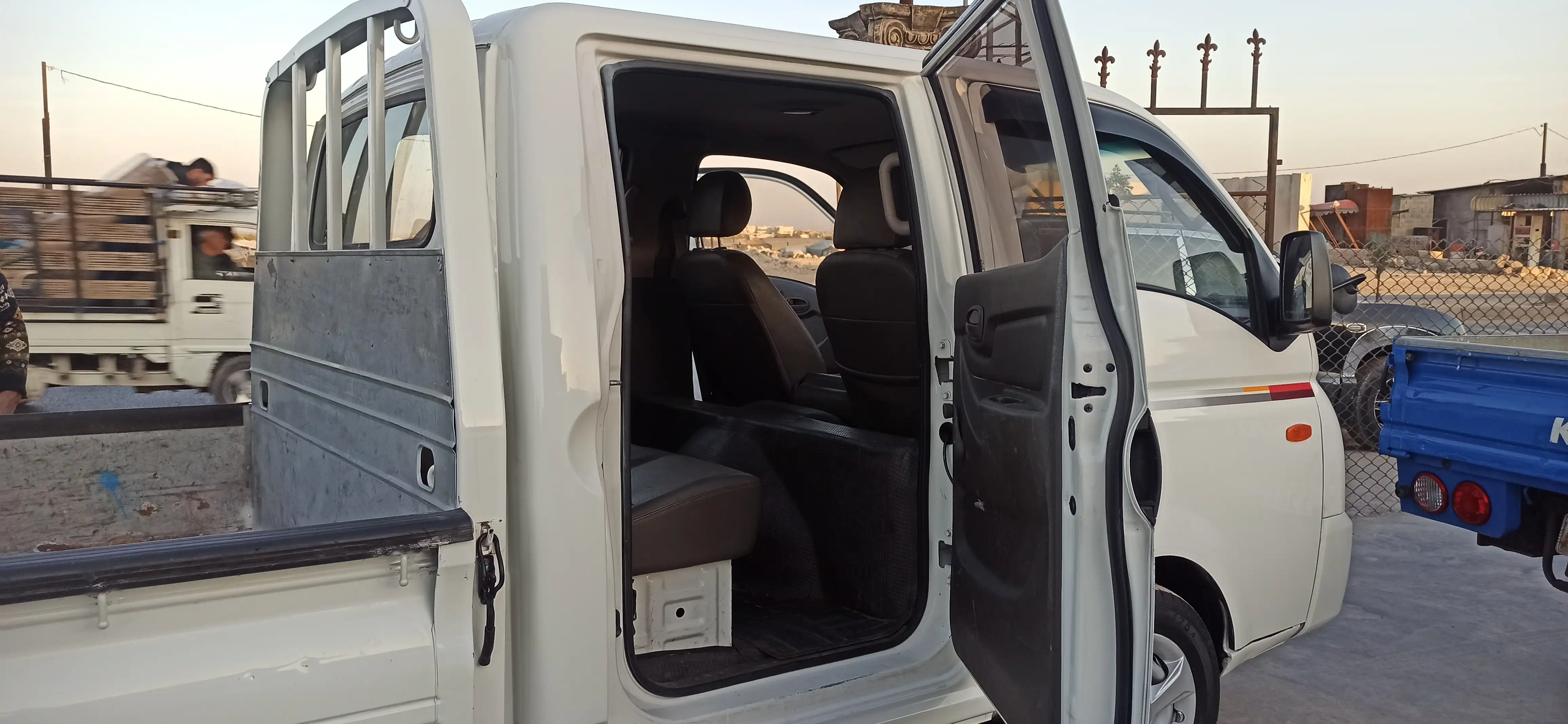 kilometrage car sale hyundai porter ii 2 standard cargo truck used 2015 aleppo qd image