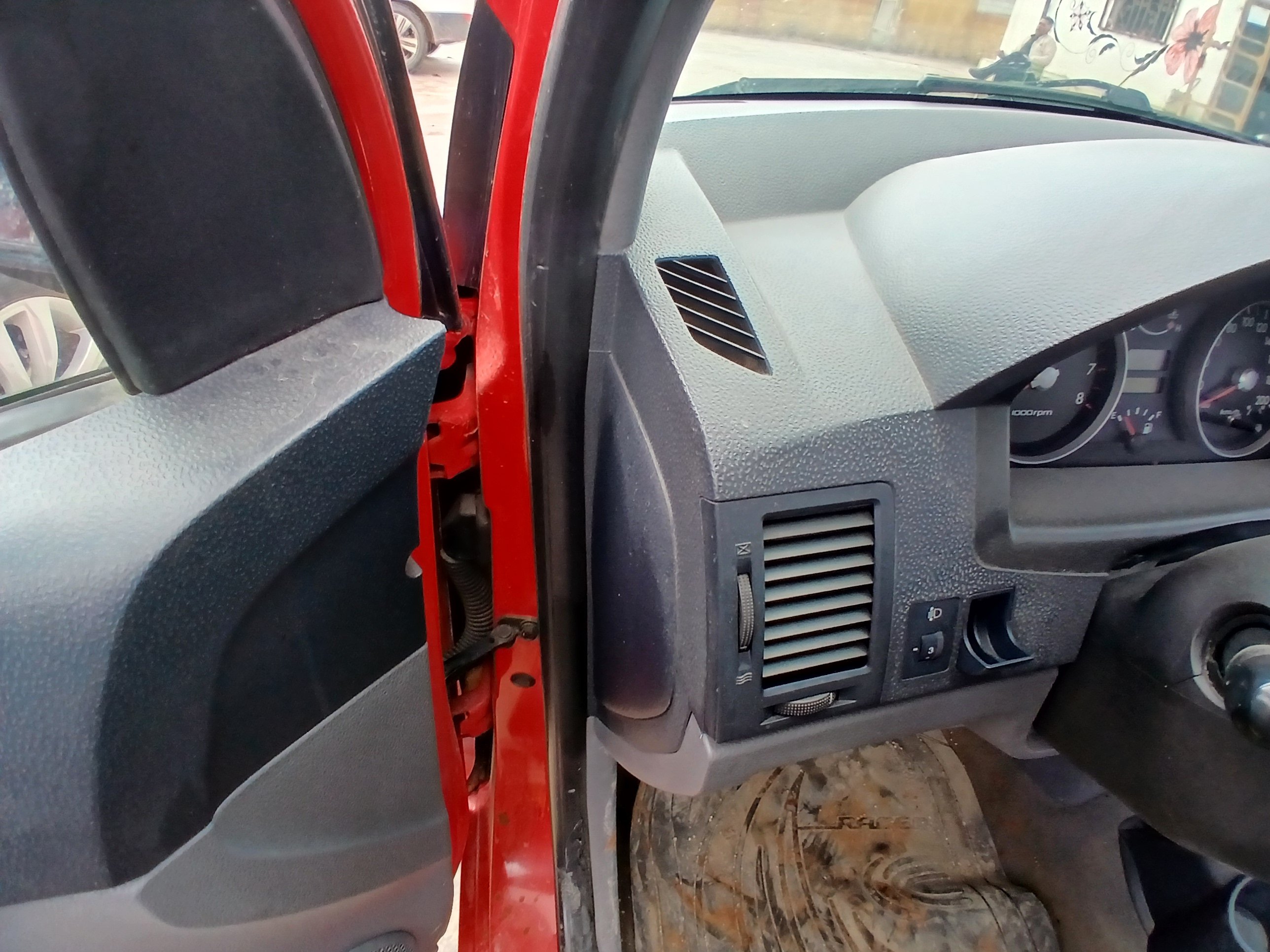 kilometrage car sale hyundai stargazer base sedan used 2004 aleppo he image