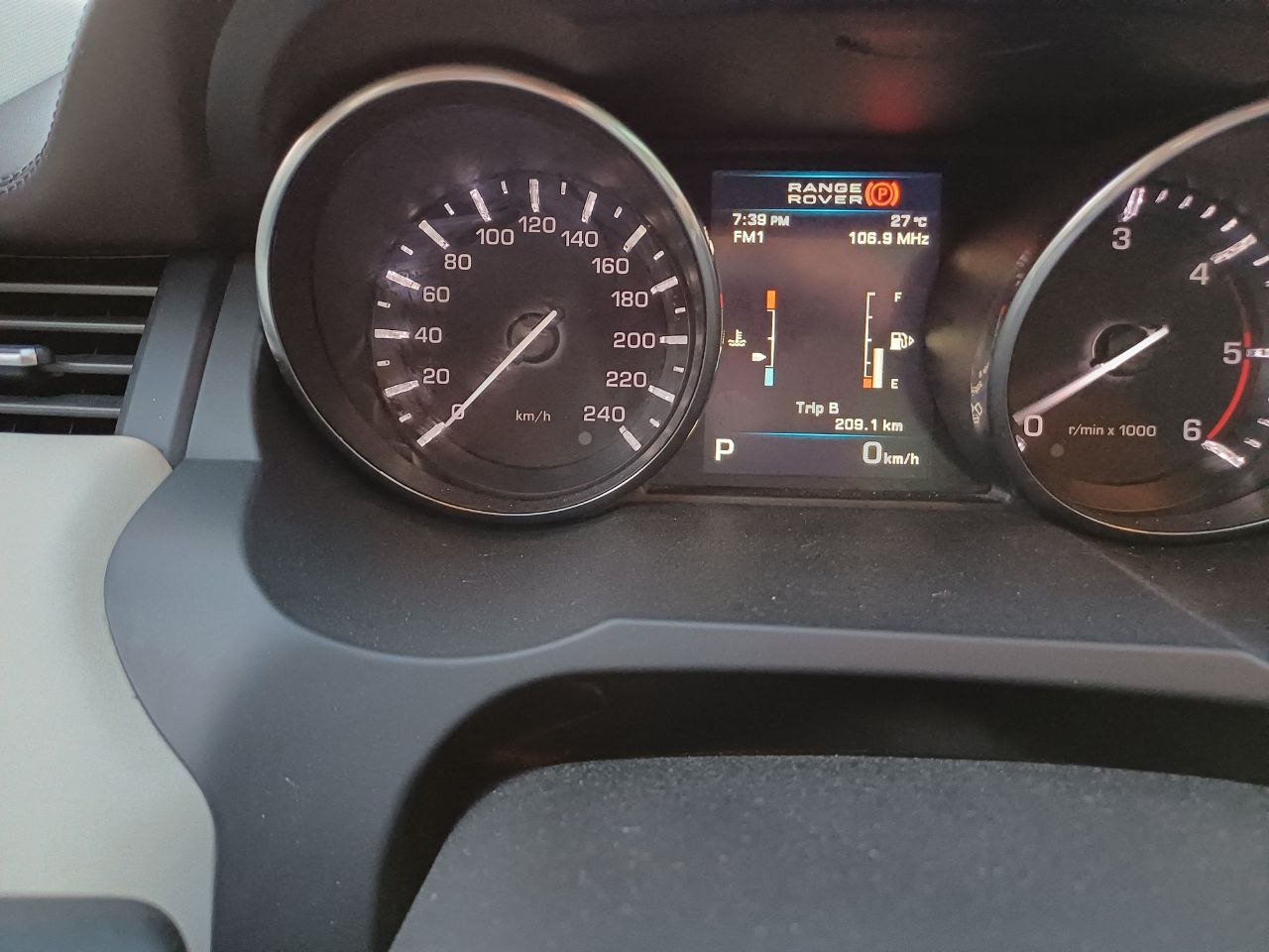 kilometrage car sale land rover range rover evoque sd4 suv used 2014 aleppo kj image