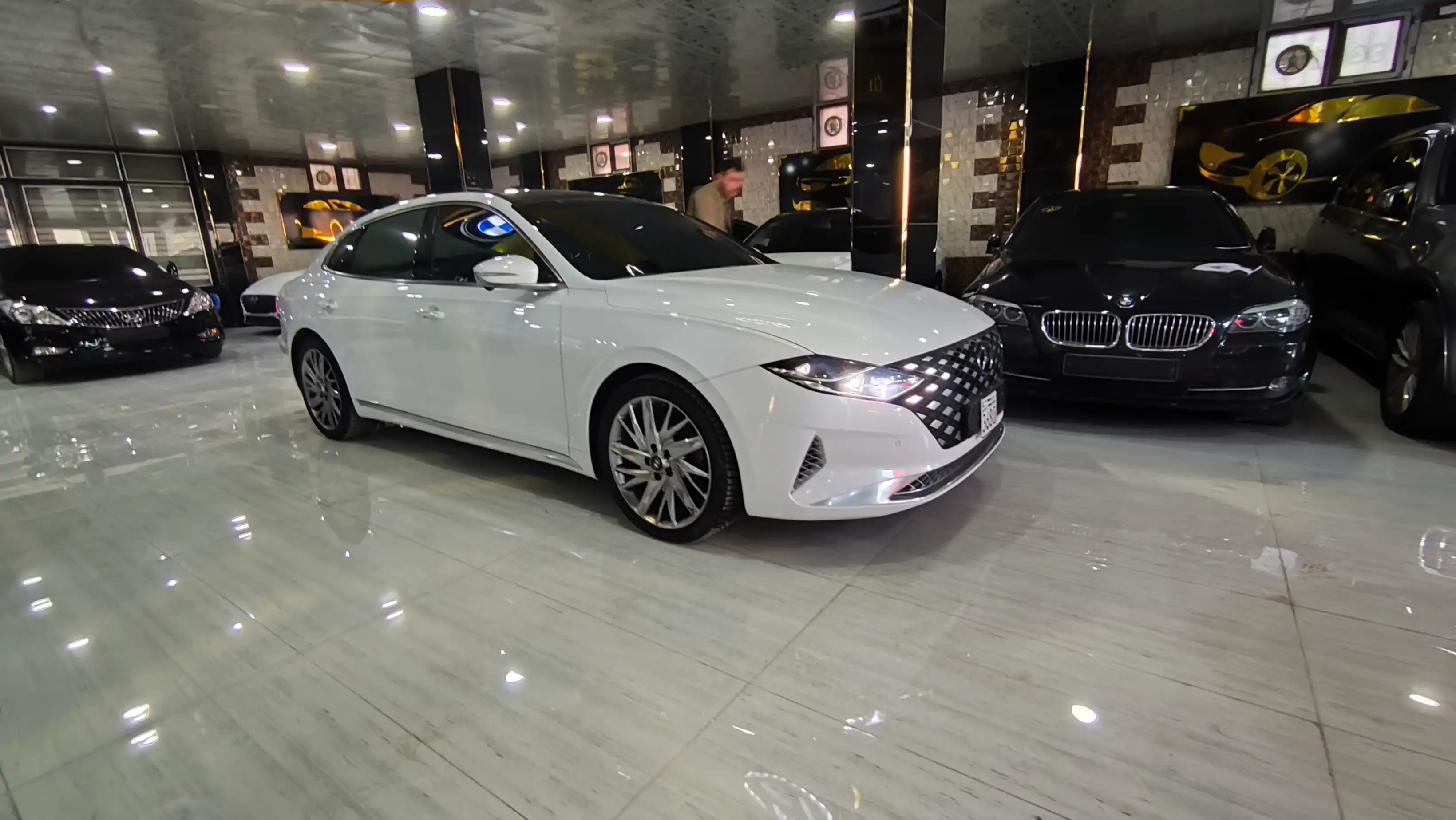 kilometrage car sale hyundai grandeur standard sedan used 2020 aleppo pe image