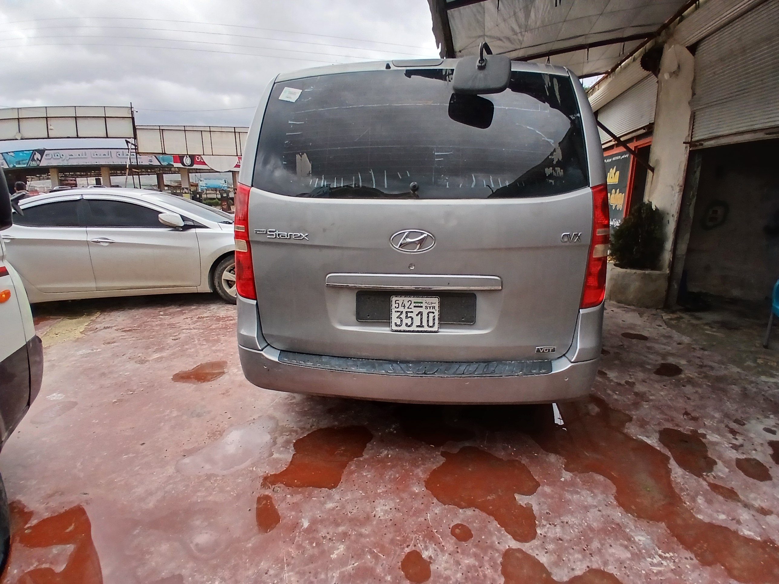 kilometrage car sale hyundai grand starex cvx van used 2011 aleppo qf image