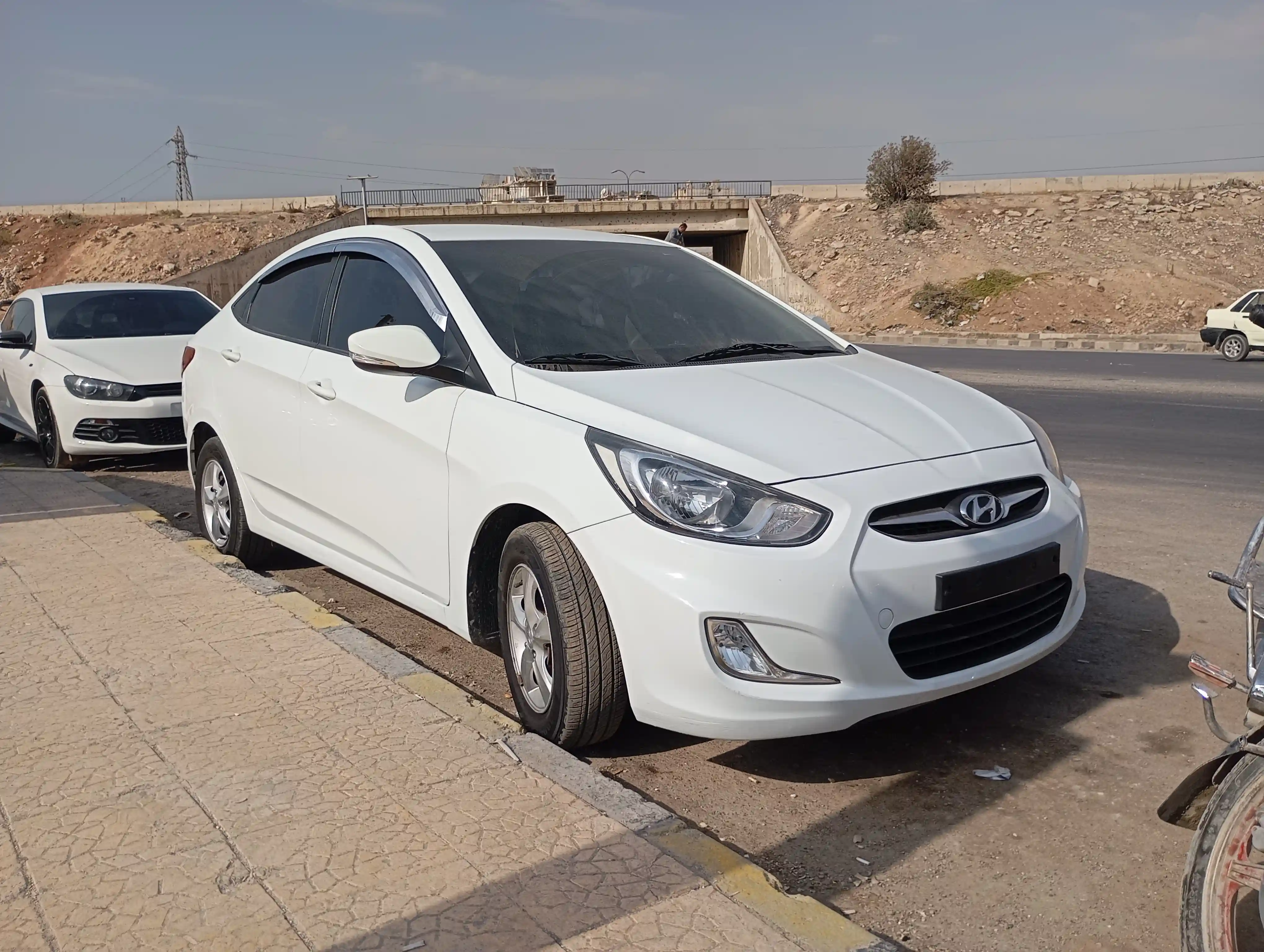kilometrage car sale hyundai accent standard sedan used 2013 aleppo xz image