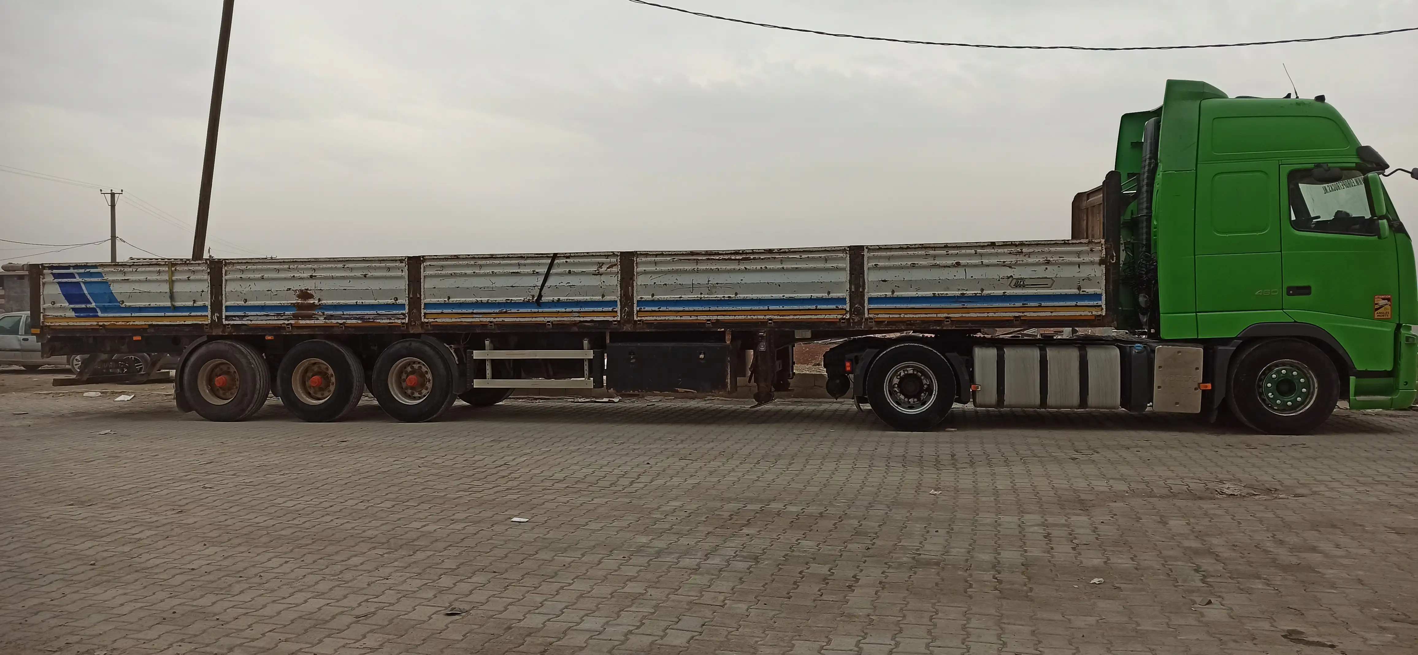 kilometrage truck volvo 460 standard semi trailer trucks used 2011 aleppo yt image