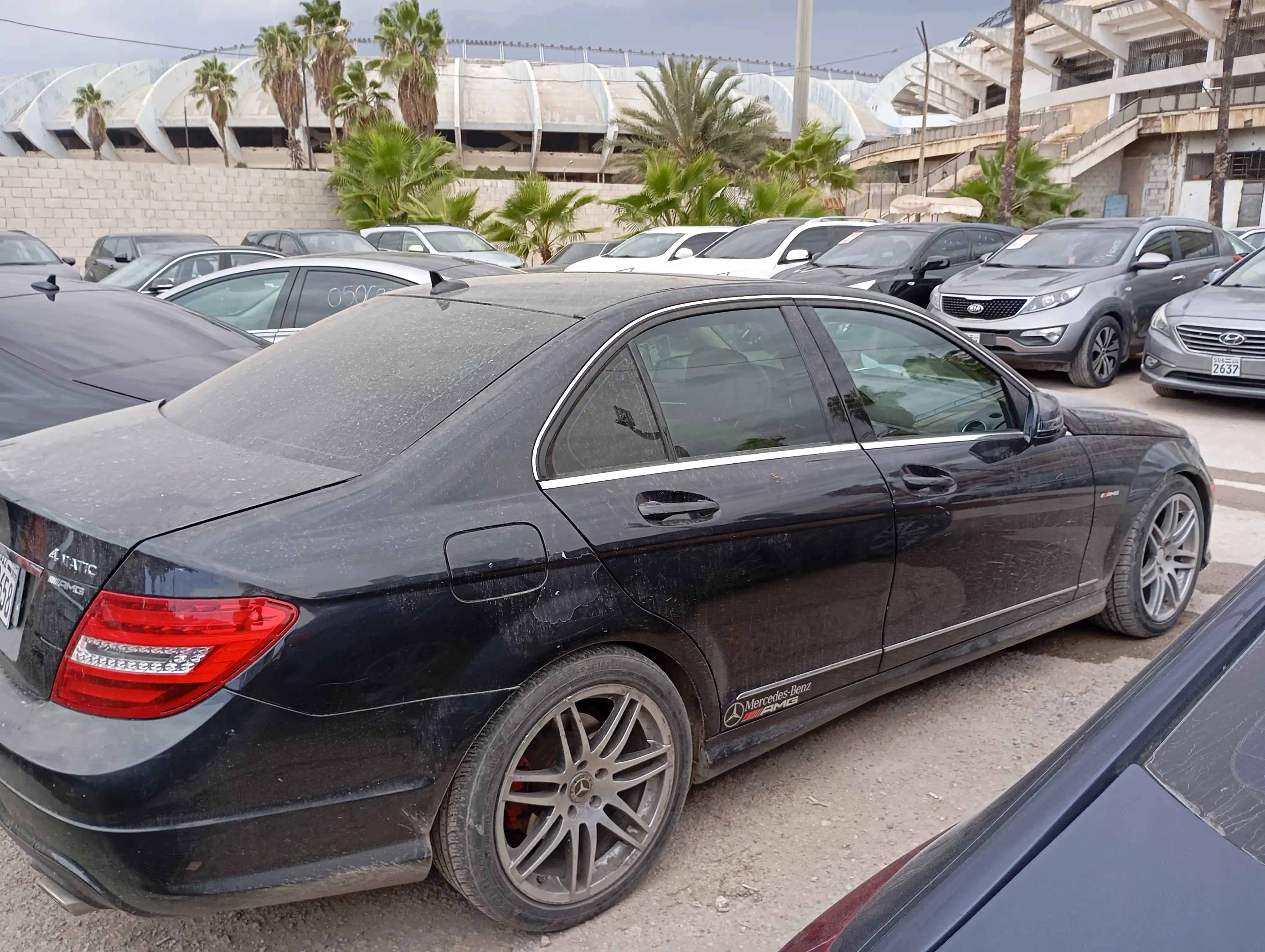 kilometrage car sale mercedes benz c class 200 sedan used 2013 aleppo nq image