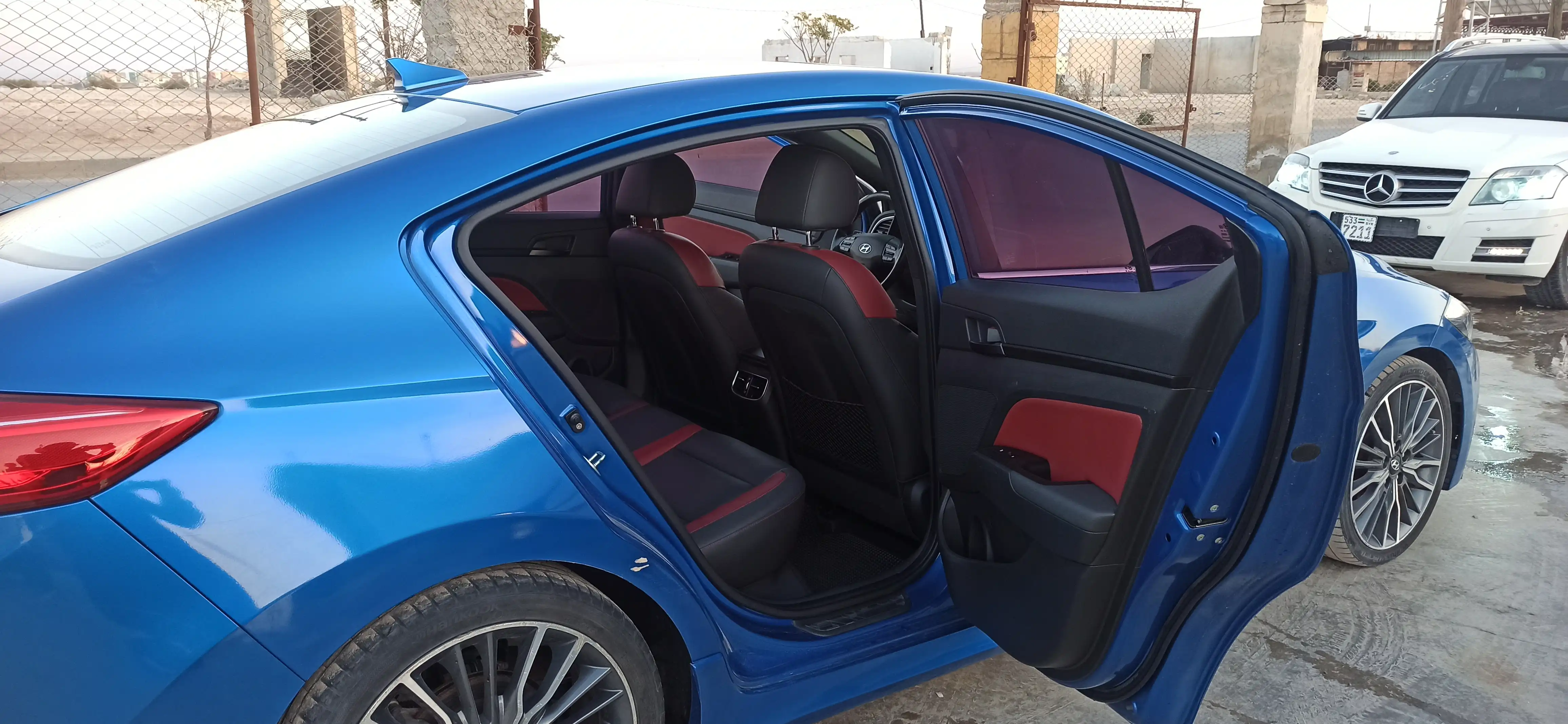 kilometrage car sale hyundai avante sport sedan used 2017 aleppo ir image