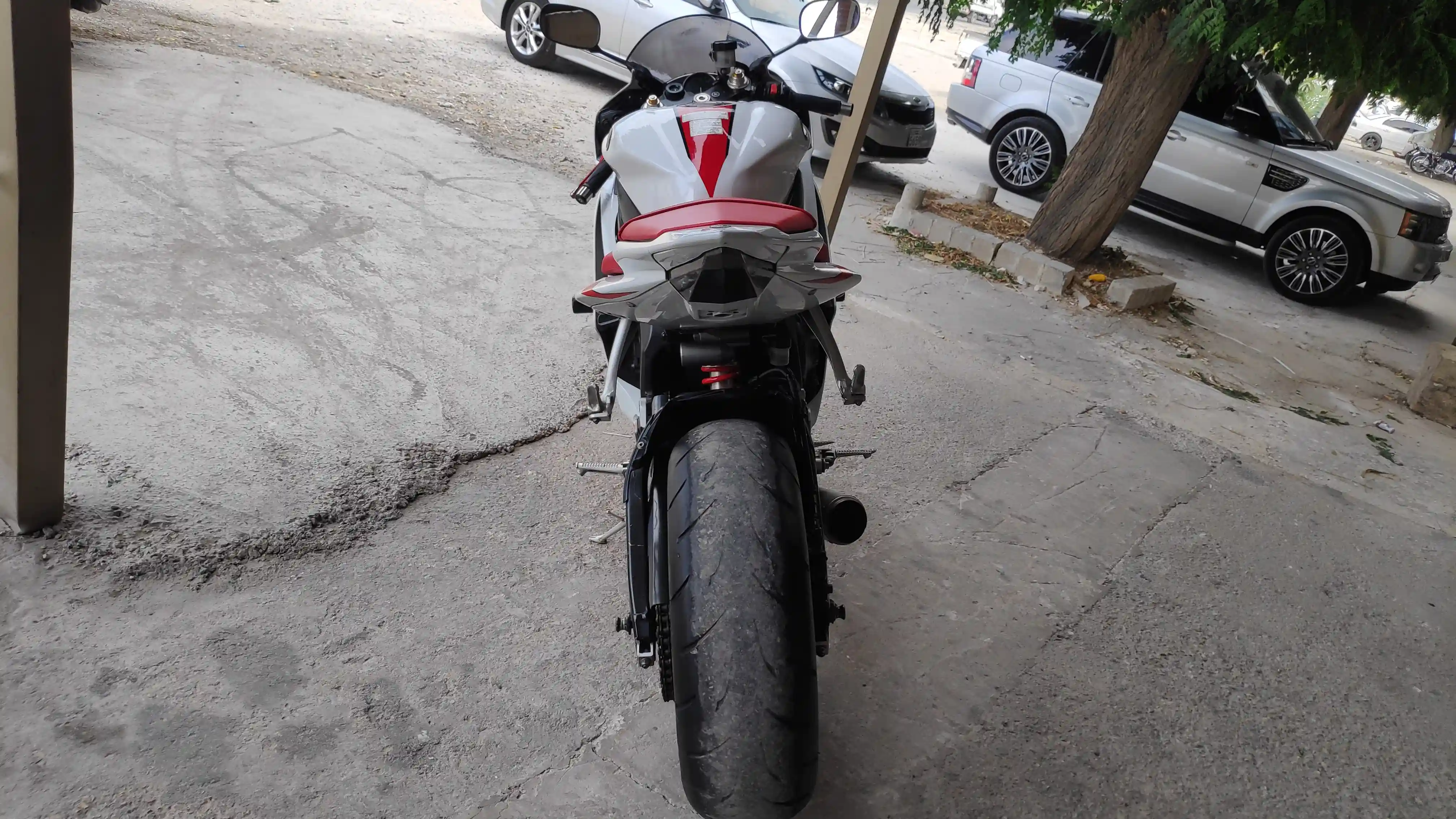 kilometrage motorbike yamaha r 6 yzf standard sport used 2006 tartus pn image