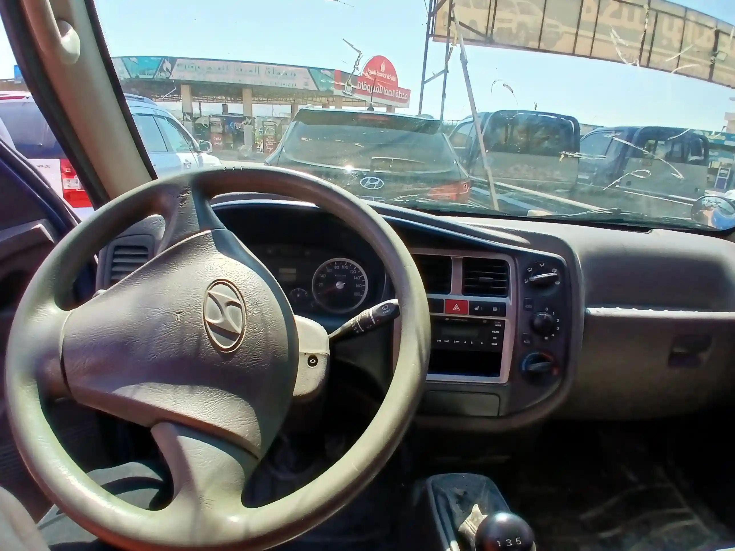 kilometrage car sale hyundai porter 2 crdi cargo truck used 2011 aleppo ry image