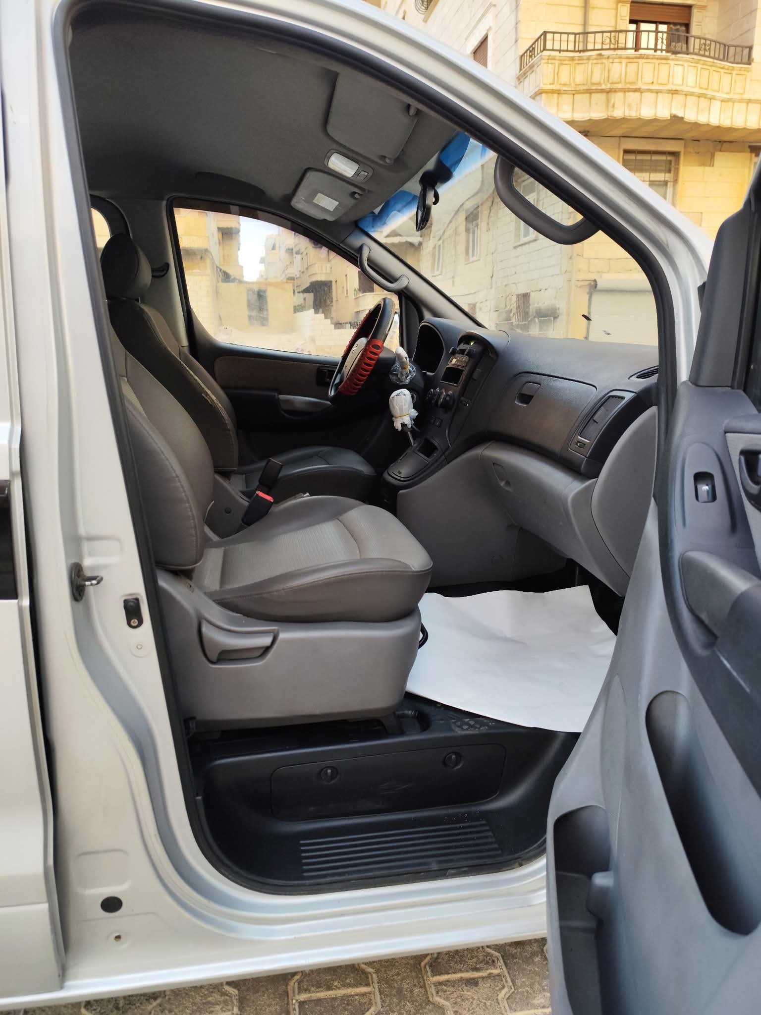 kilometrage car sale hyundai grand starex cvx van used 2008 aleppo yw image