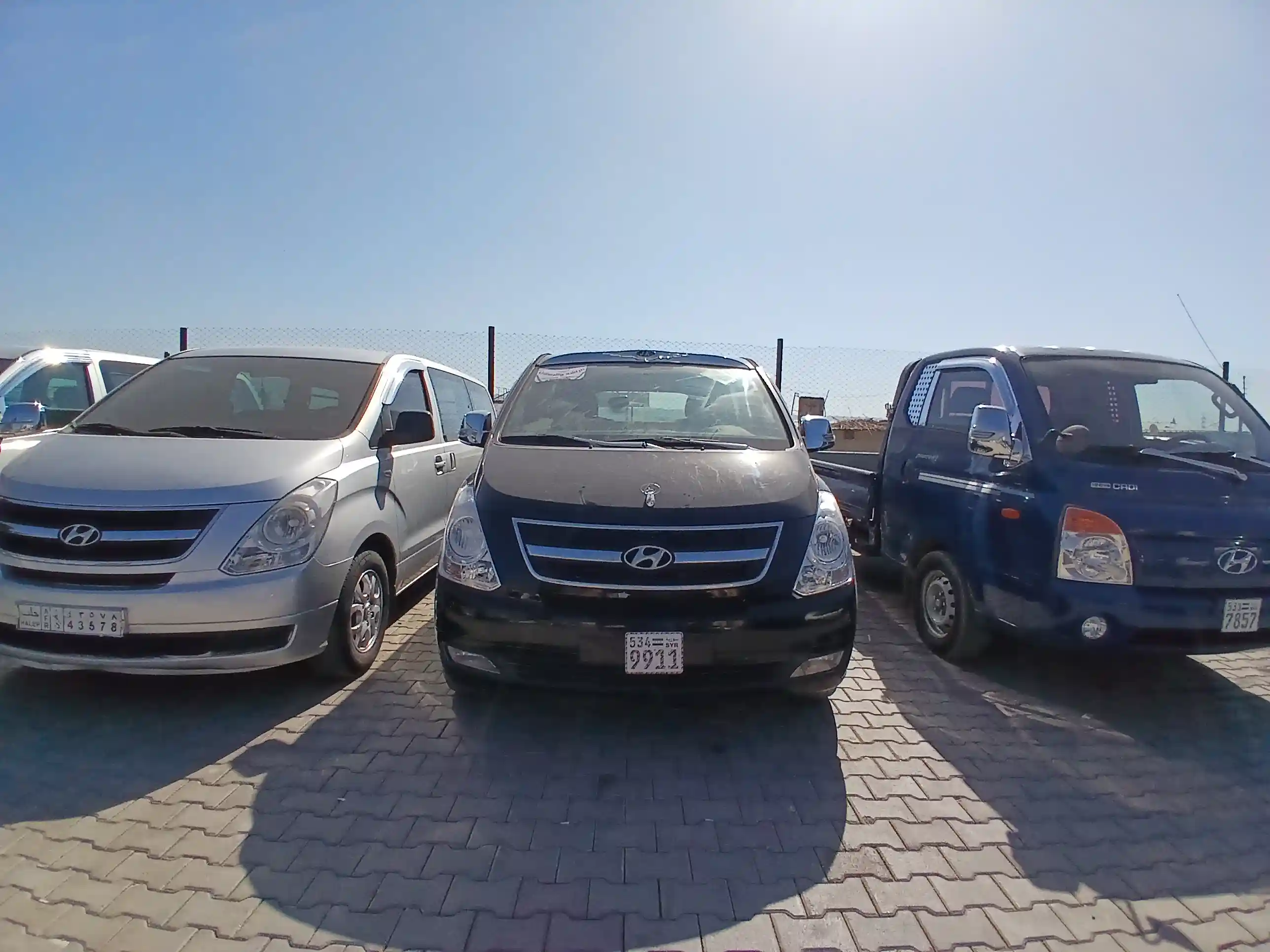 kilometrage car sale hyundai h1 standard van used 2011 aleppo ir image
