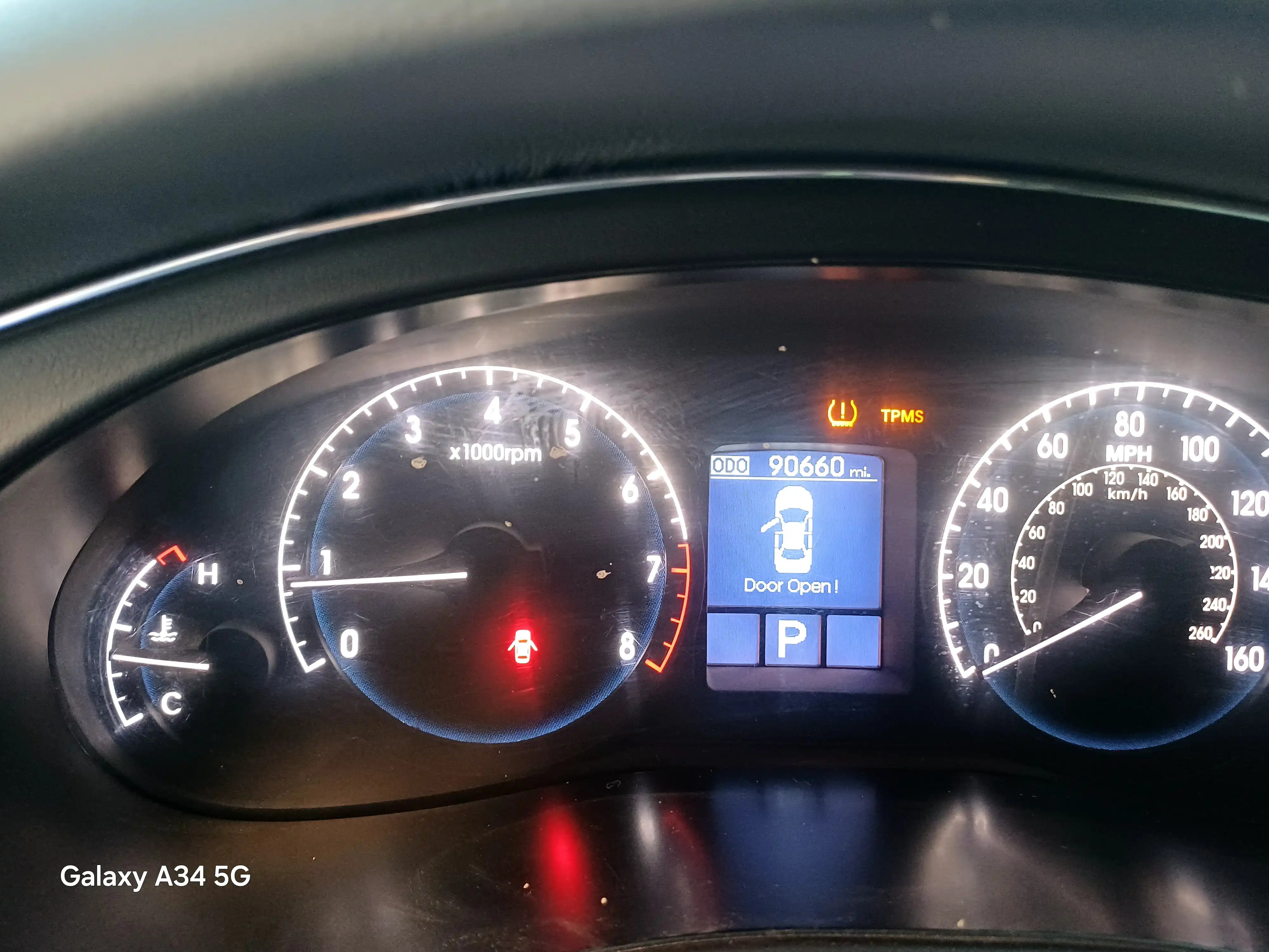 kilometrage car sale genesis bh 330 sedan used 2012 aleppo up image