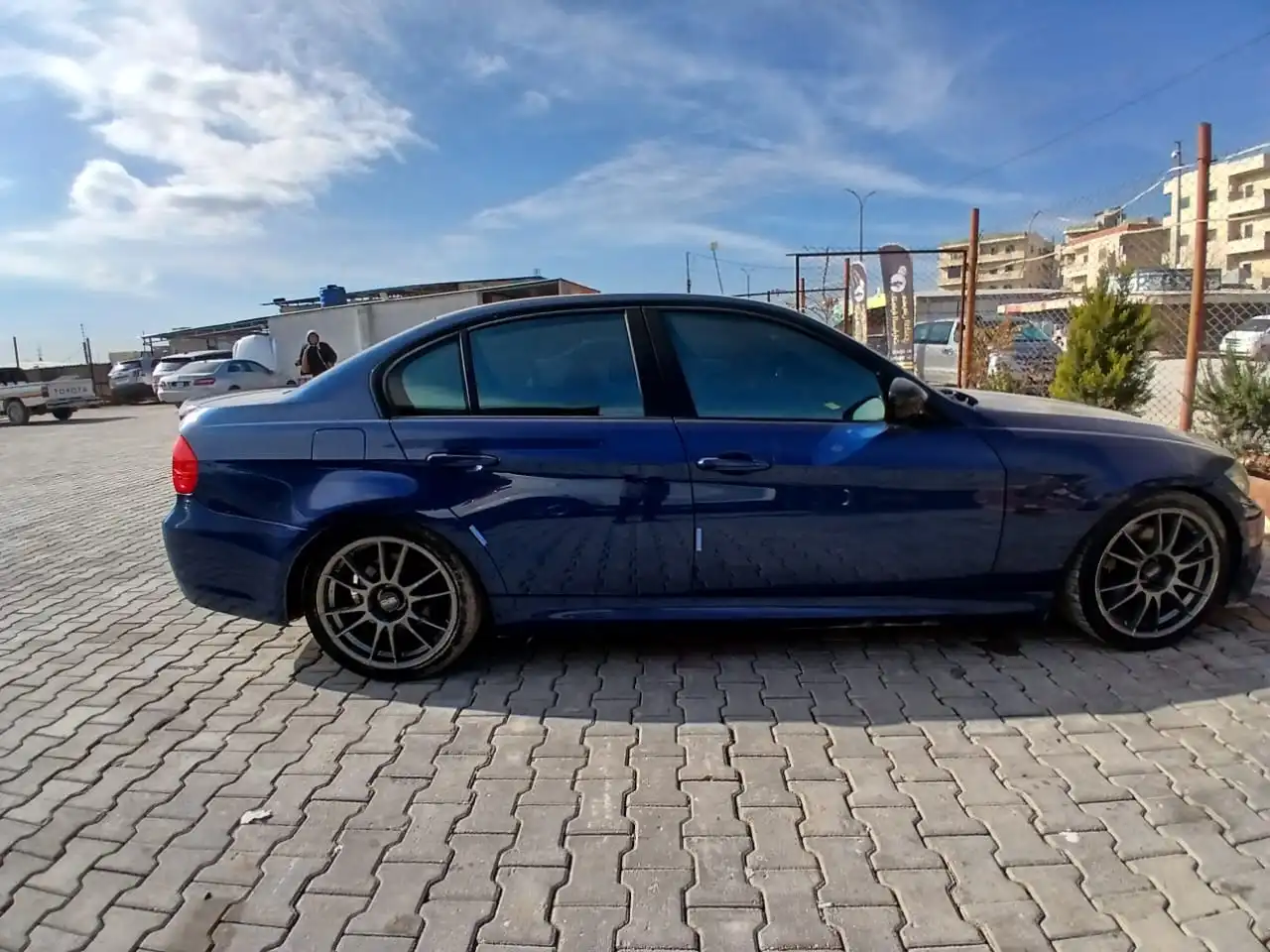 kilometrage car sale bmw 3 series 320 sedan used 2011 aleppo mx image