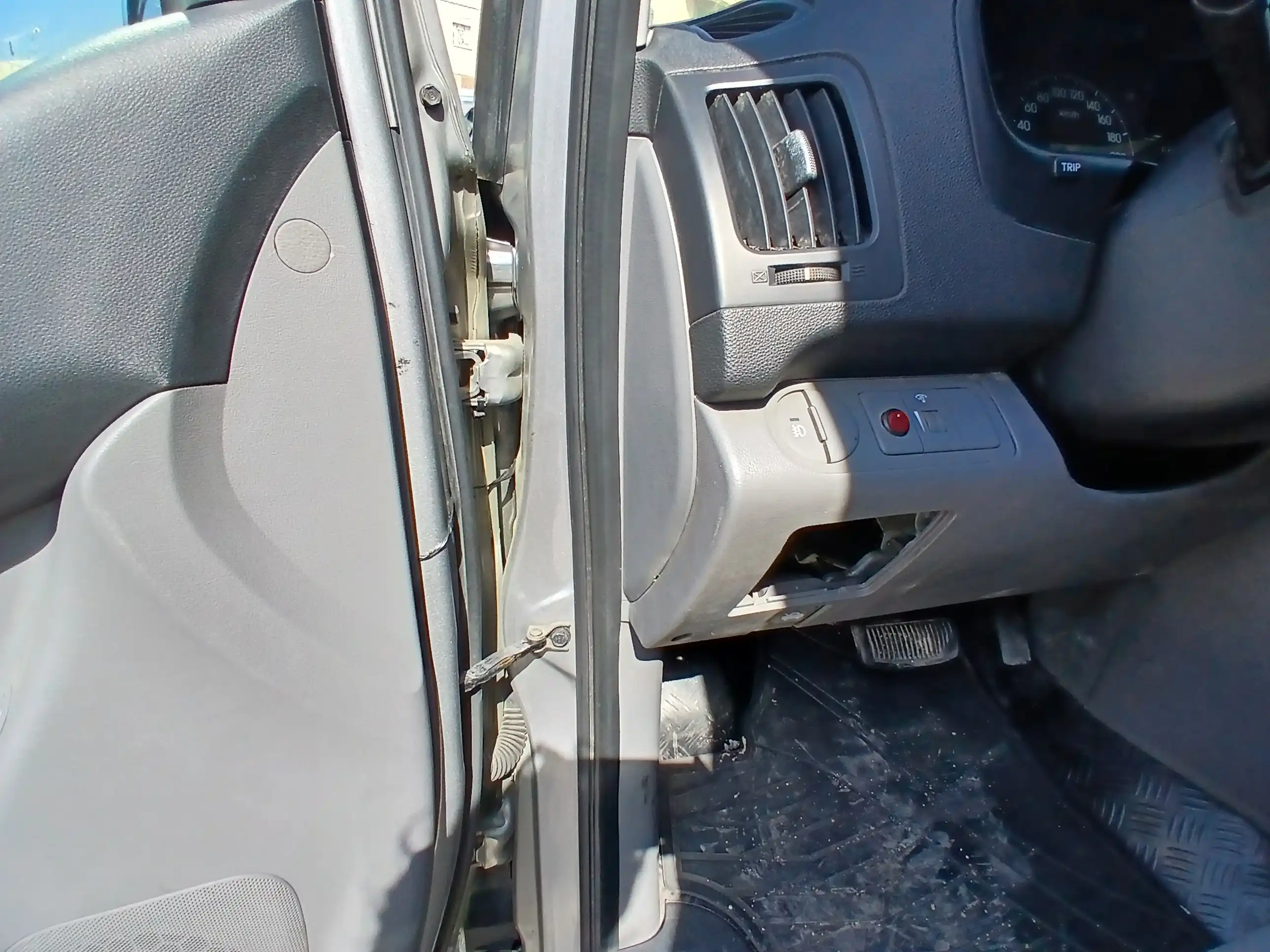 kilometrage car sale hyundai grand starex cvx van used 2011 aleppo bu image