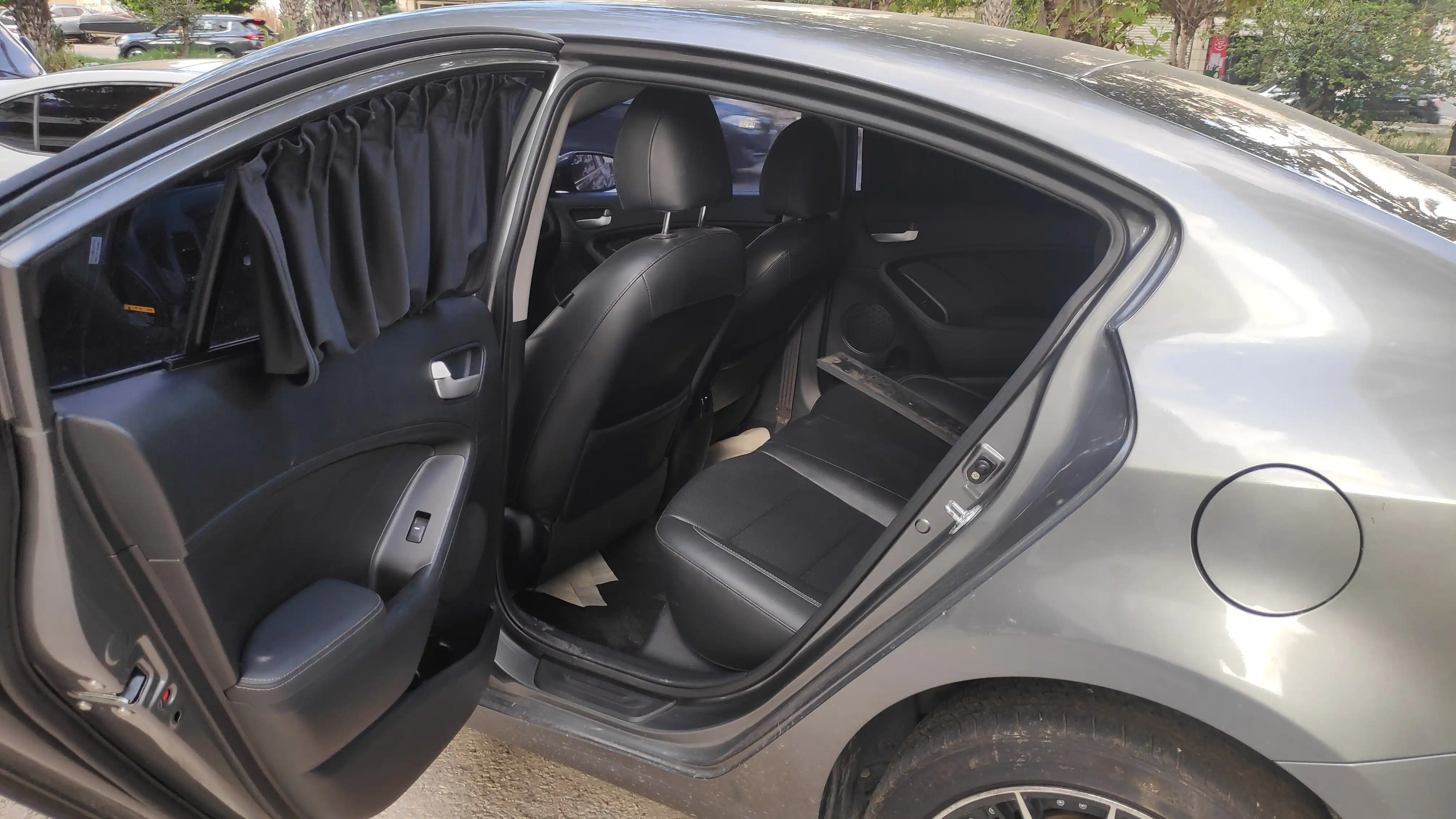 kilometrage car sale kia k3 standard sedan used 2014 tartus qr image