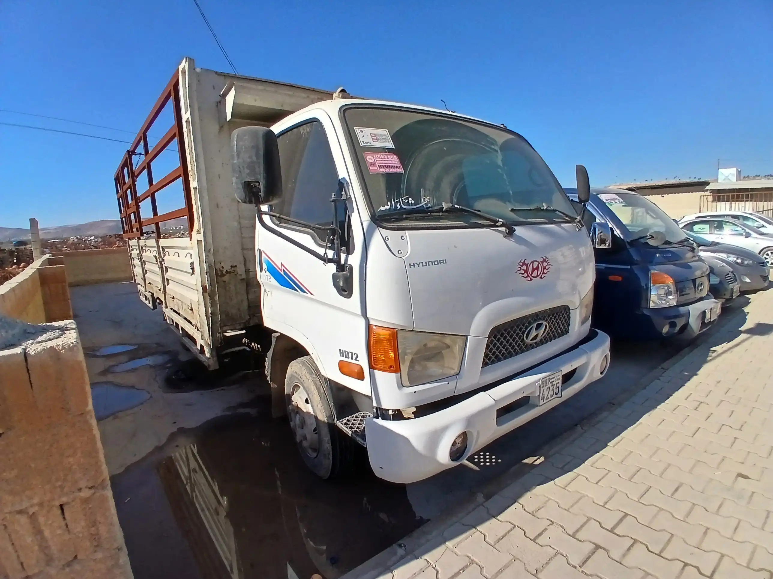 kilometrage car sale hyundai mighty inter cooler standard cargo truck used 2012 aleppo rl image