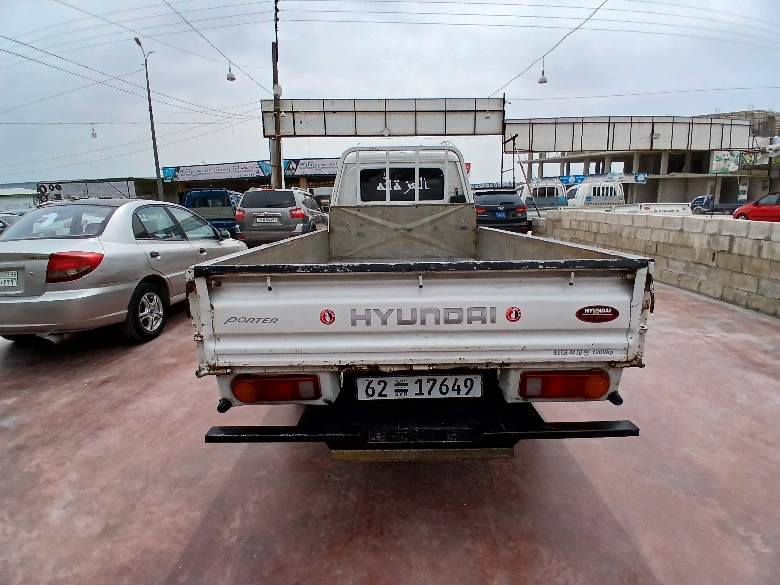 kilometrage car sale hyundai porter ii 2 crdi cargo truck used 1997 aleppo ly image