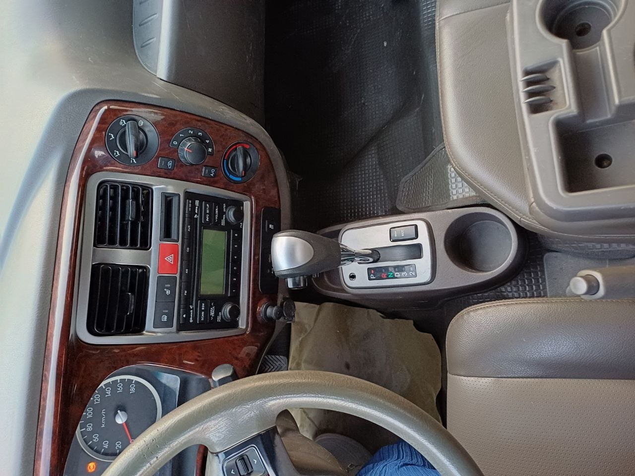 kilometrage car sale hyundai porter 2 crdi cargo truck used 2016 aleppo ey image