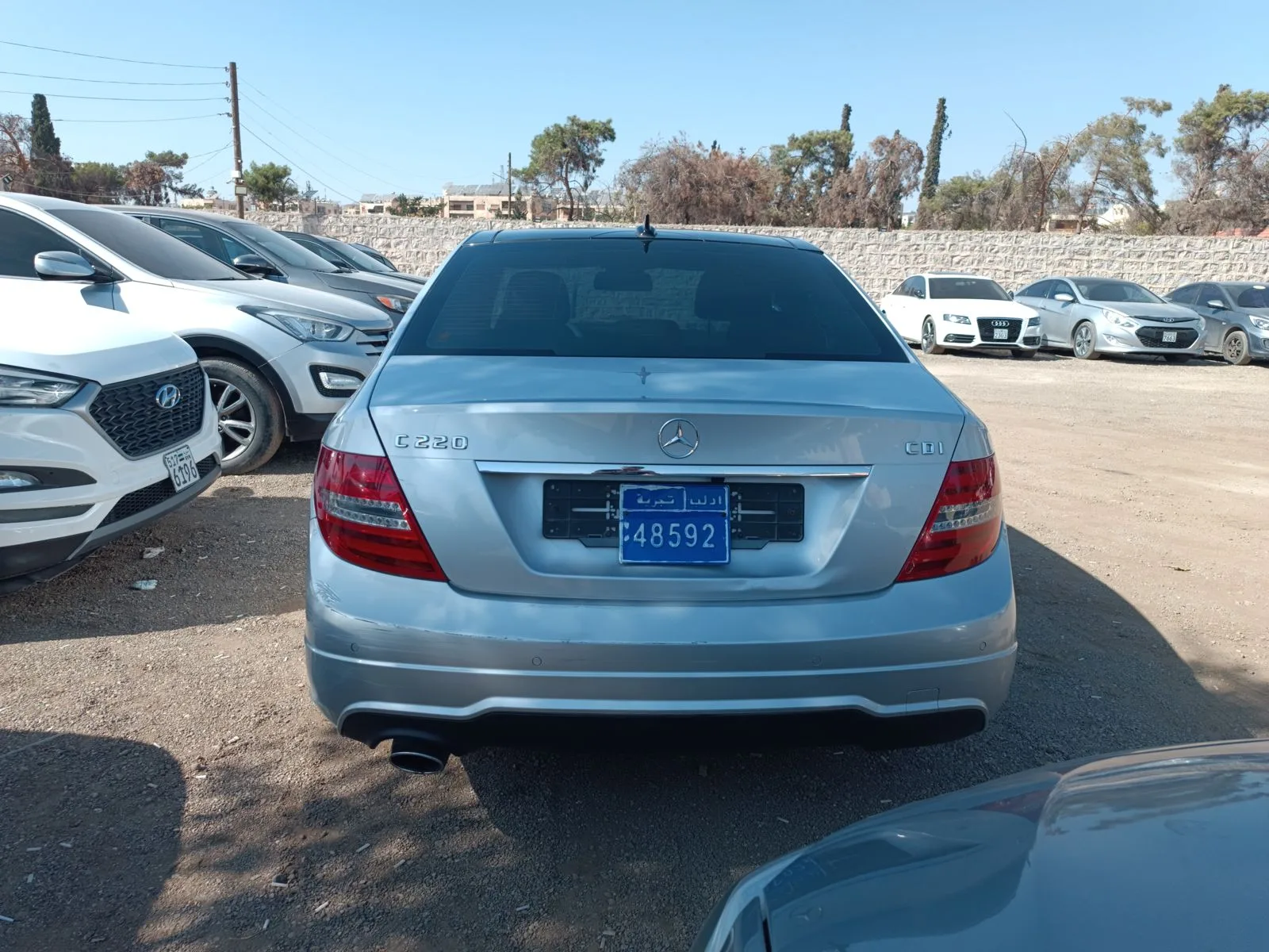 kilometrage car sale mercedes benz c class c 200 sedan used 2013 aleppo xj image