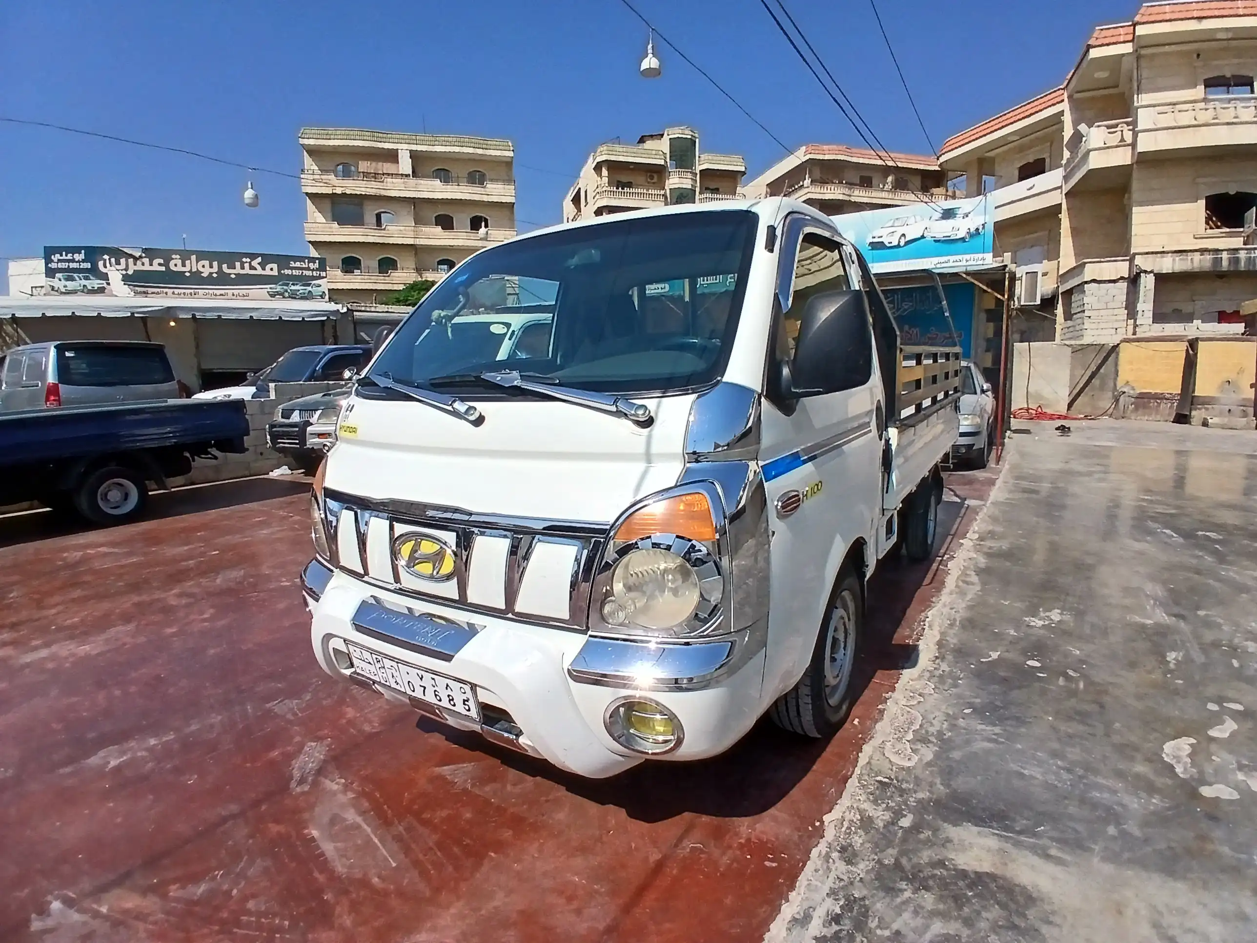 kilometrage car sale hyundai porter 2 crdi cargo truck used 2006 aleppo ox card image