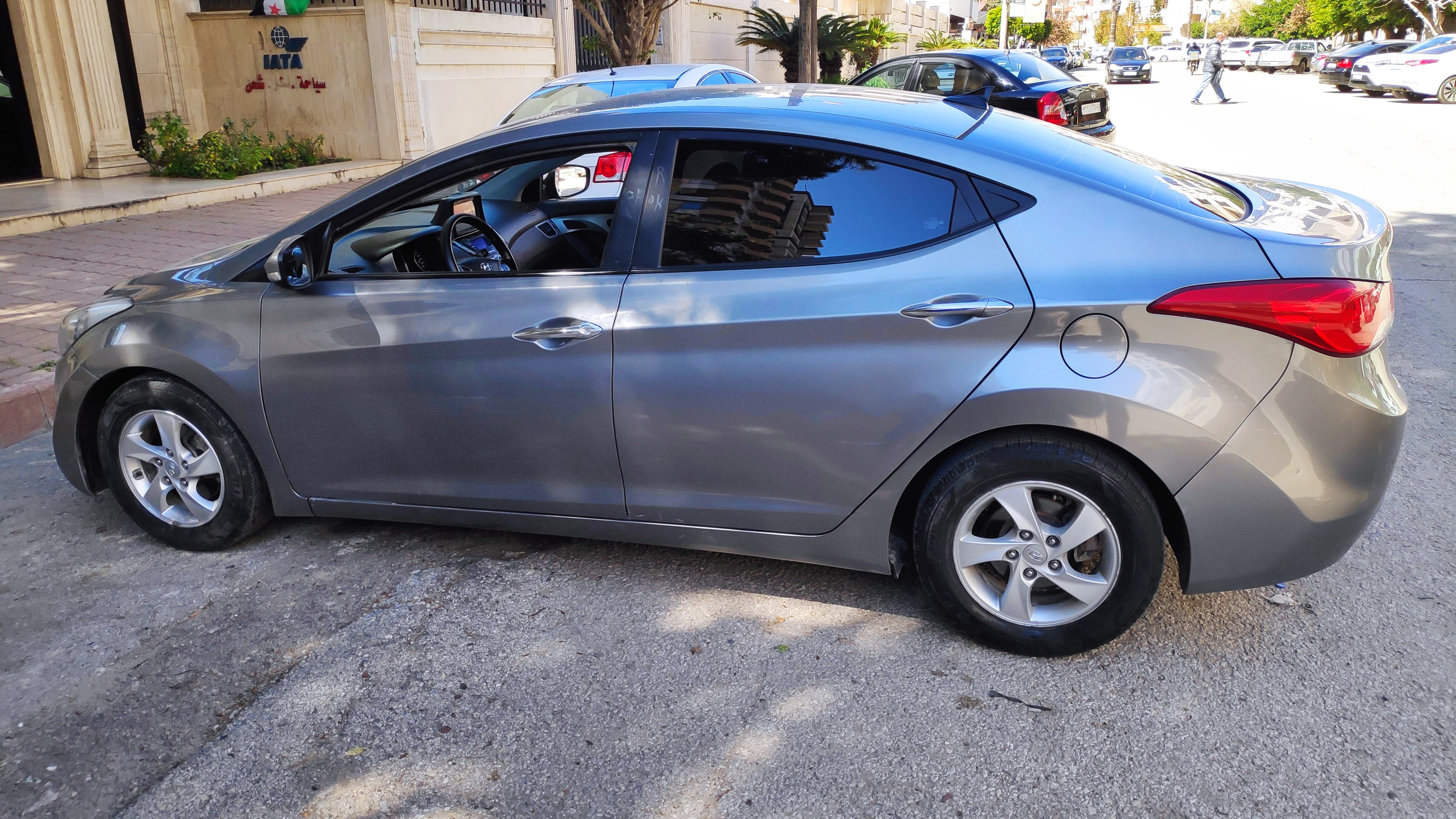 kilometrage car sale hyundai elantra standard sedan used 2011 tartus sw image