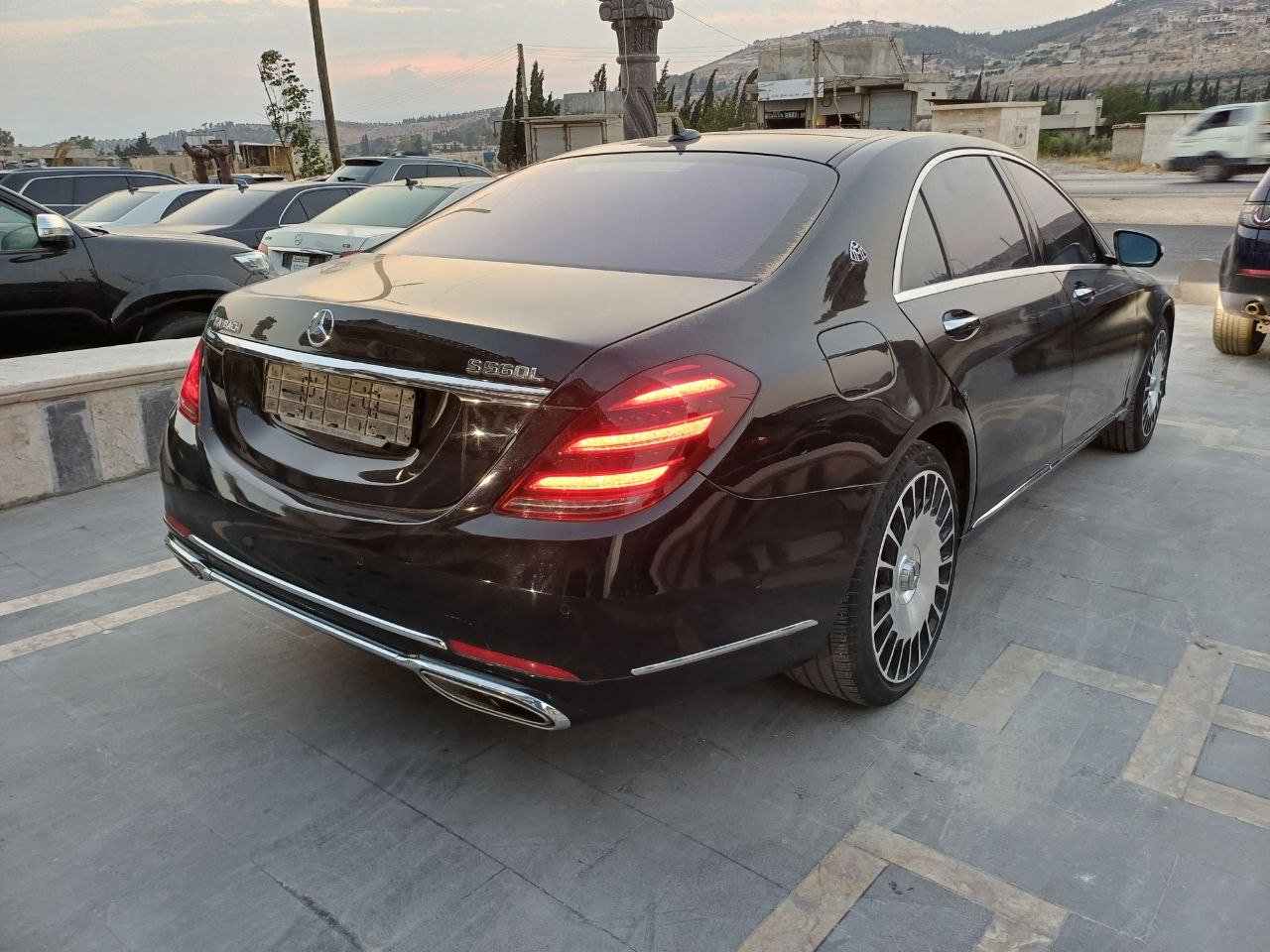 kilometrage car sale maybach s class s 560l sedan used 2018 aleppo fz image