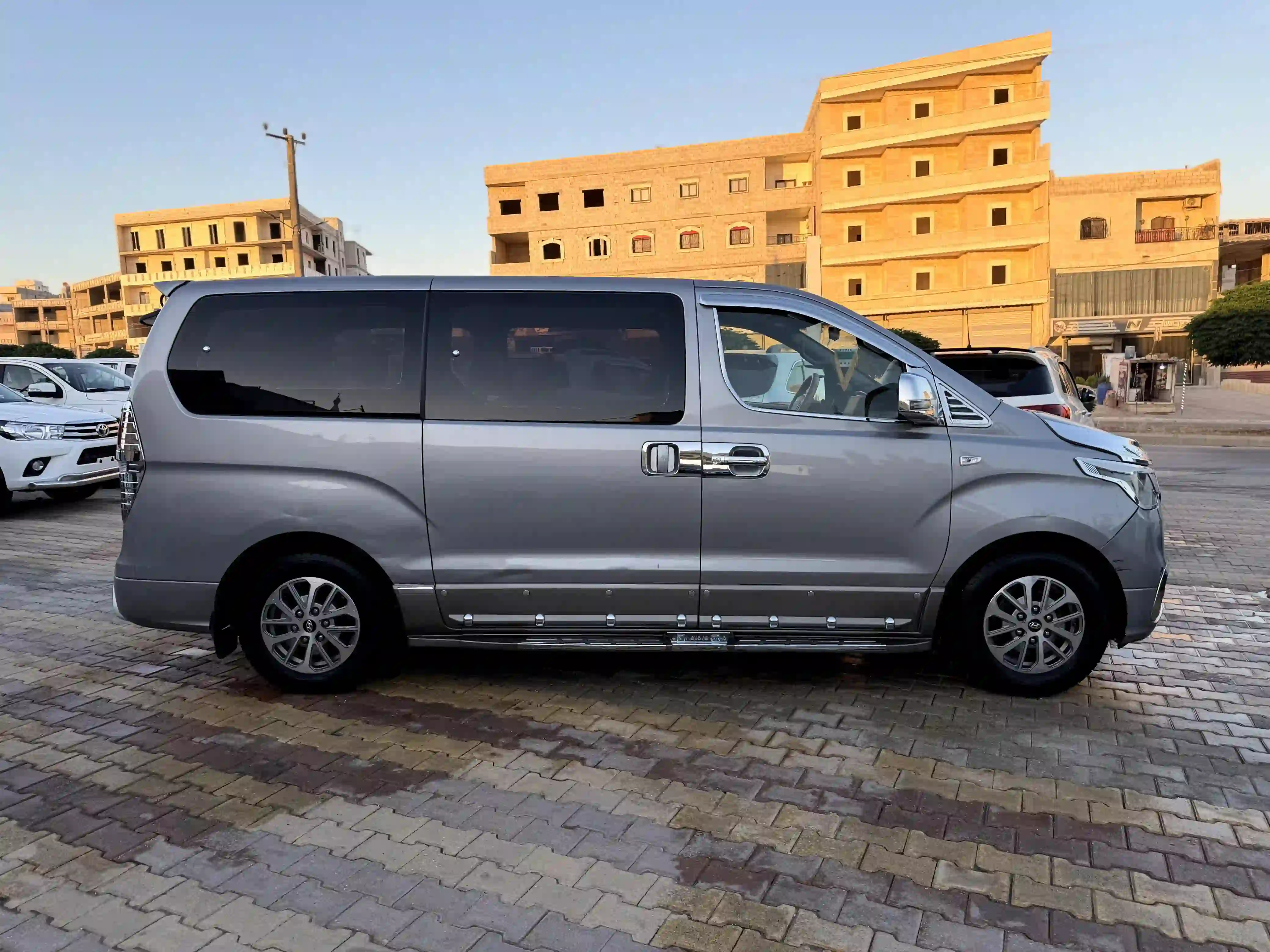 kilometrage car sale hyundai staria van van used 2018 aleppo ks image