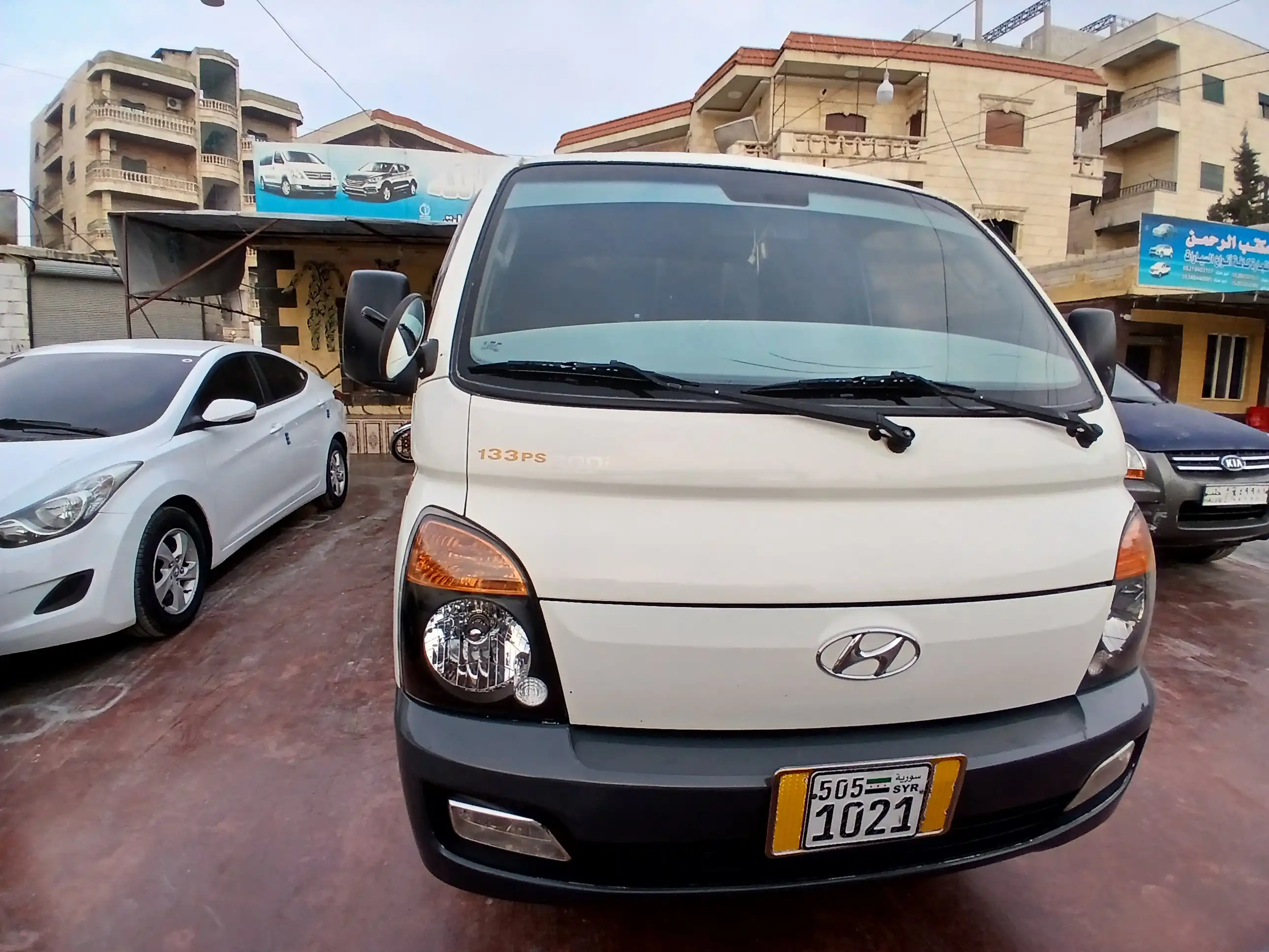 kilometrage car sale hyundai porter ii 2 crdi cargo truck used 2013 aleppo jt image