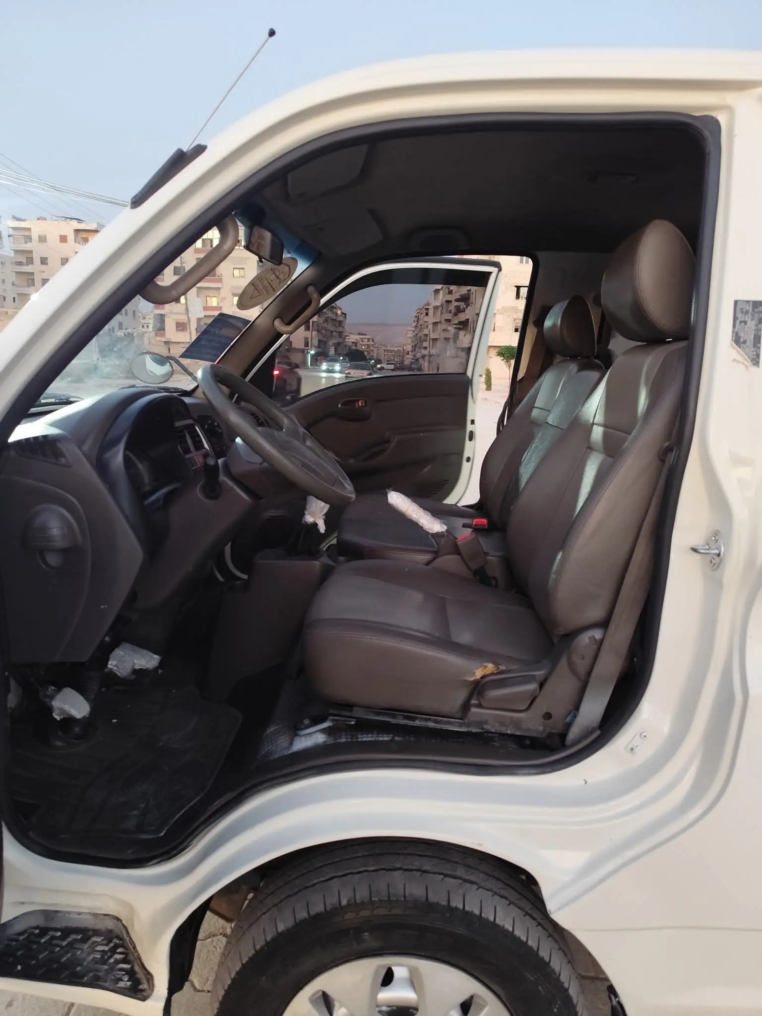 kilometrage car sale hyundai cargo truck used 2009 aleppo ek image