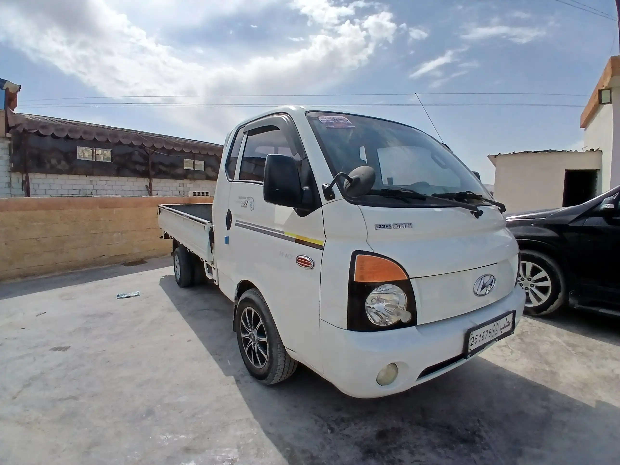 kilometrage car sale hyundai porter 2 crdi cargo truck used 2007 aleppo xn image