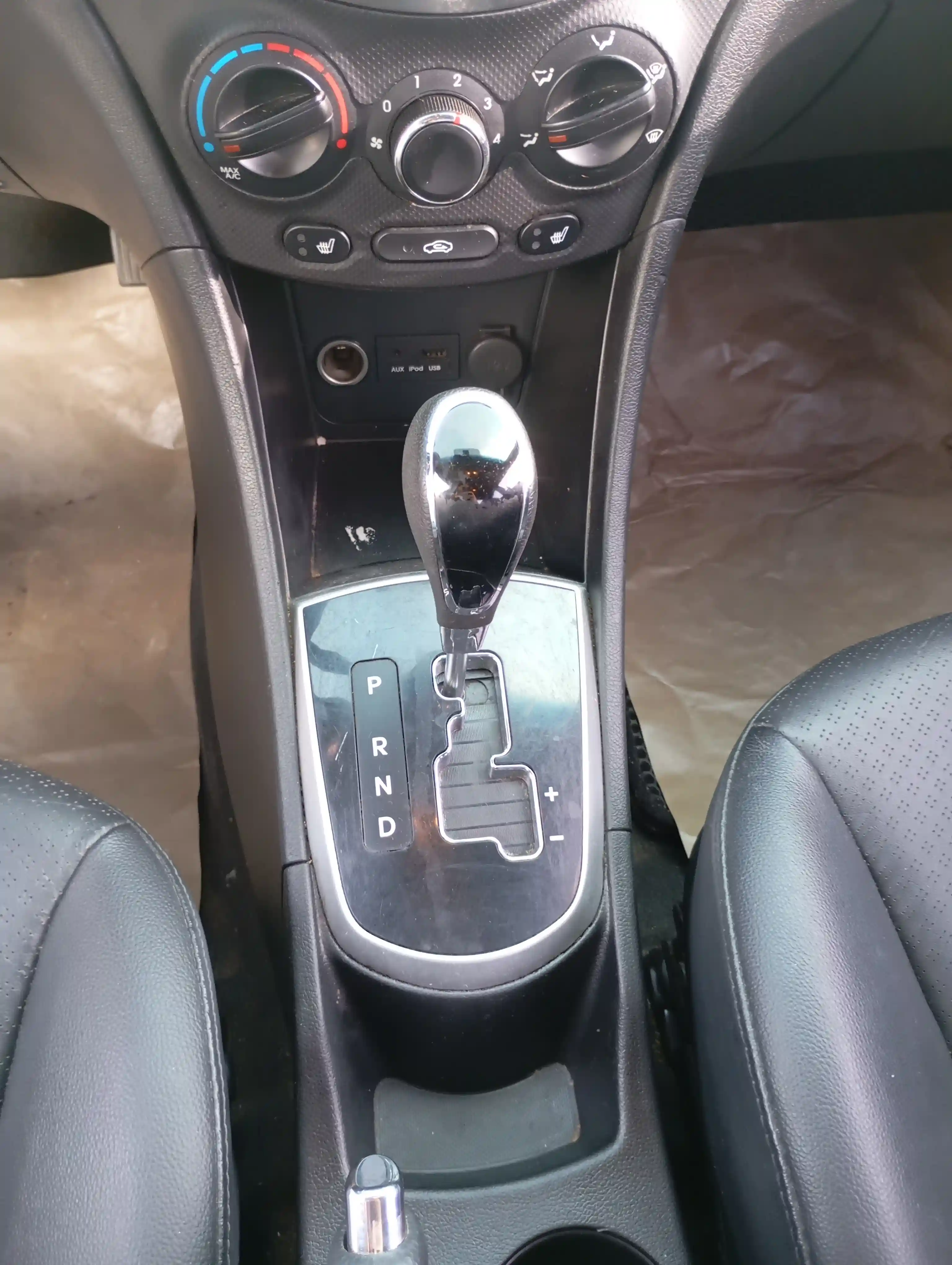 kilometrage car sale hyundai accent standard sedan used 2013 aleppo xz image