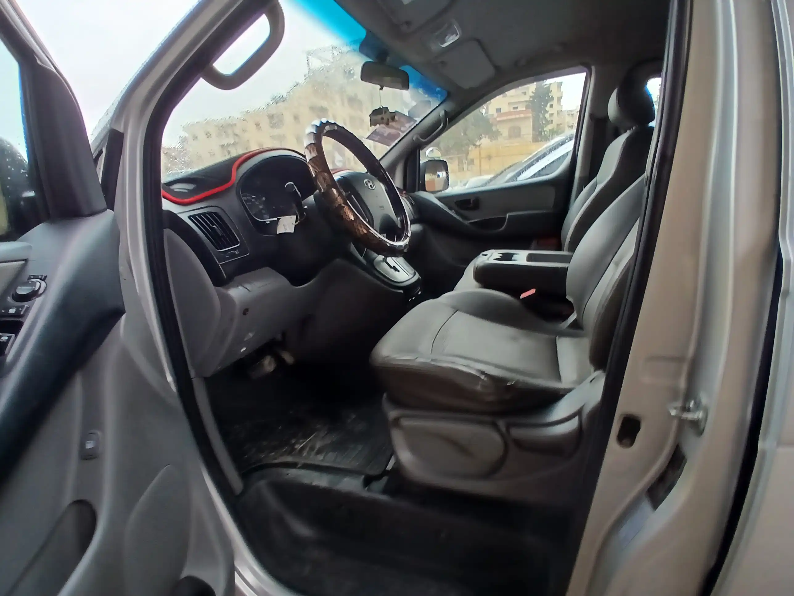 kilometrage car sale hyundai grand starex cvx van used 2010 aleppo ep image