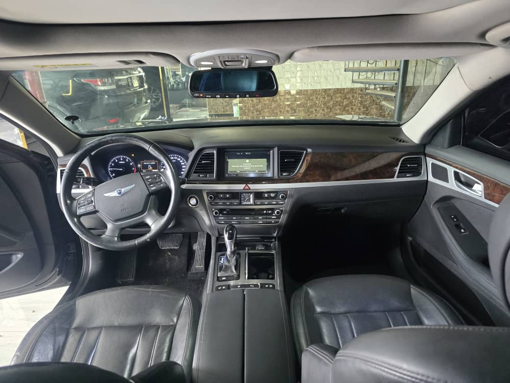 kilometrage car sale genesis bh 330 sedan used 2015 aleppo vr image