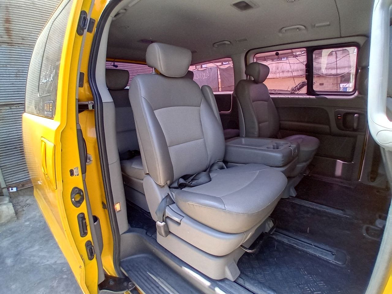 kilometrage car sale hyundai grand starex cvx van used 2011 aleppo iz image