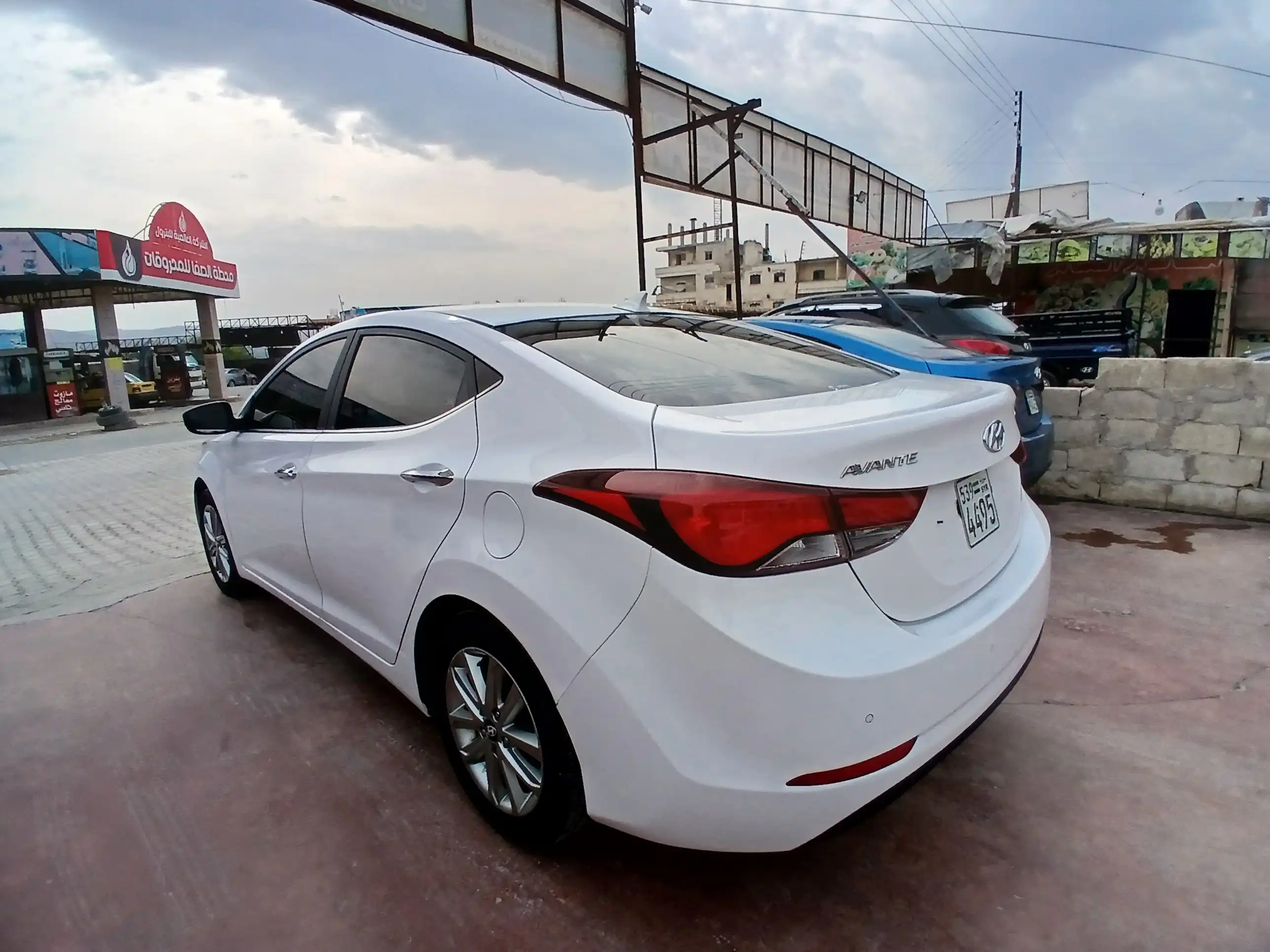kilometrage car sale hyundai avante standard sedan used 2015 aleppo gm image