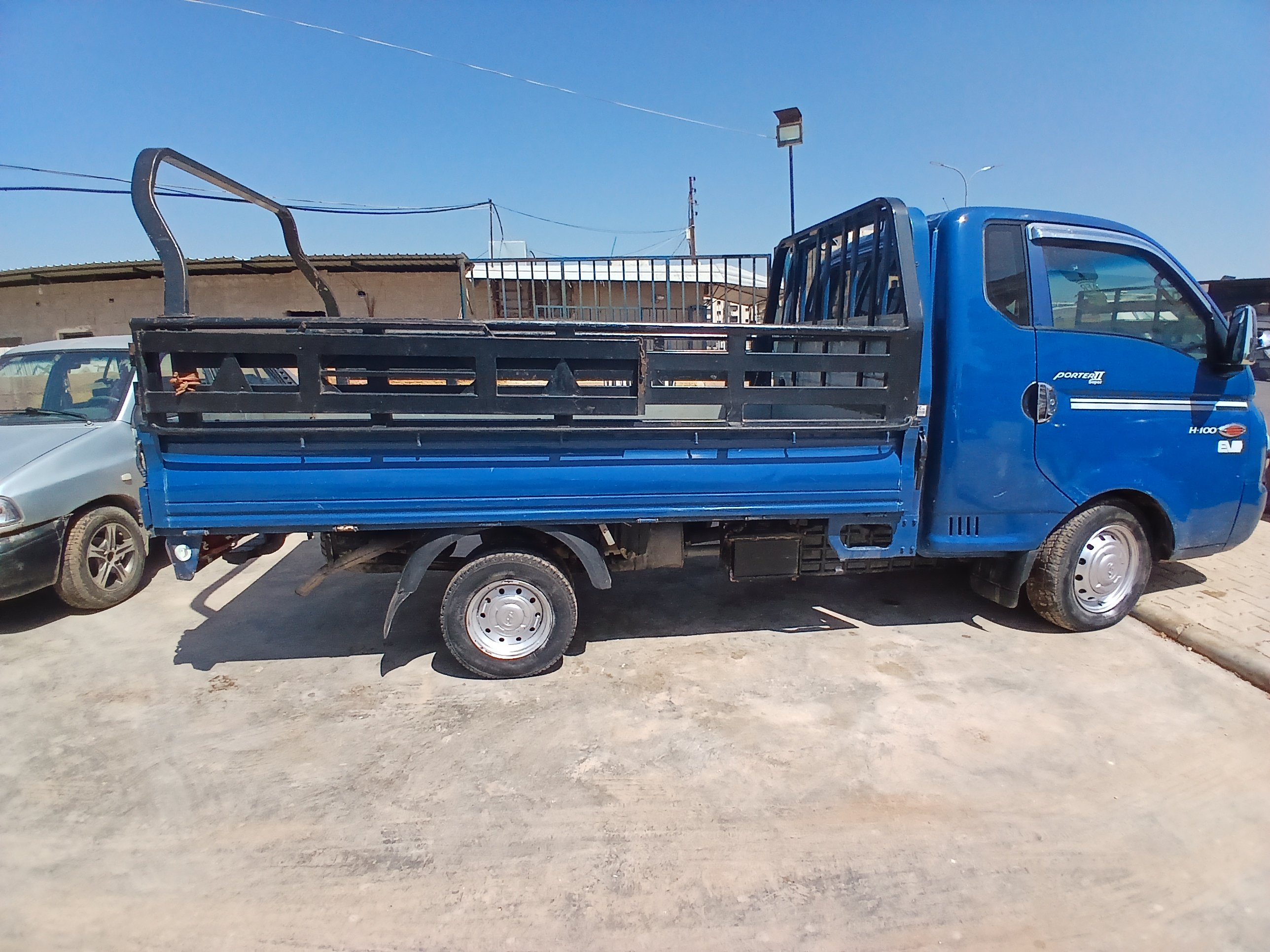 kilometrage car sale hyundai porter ii 2 crdi cargo truck used 2006 aleppo tq image