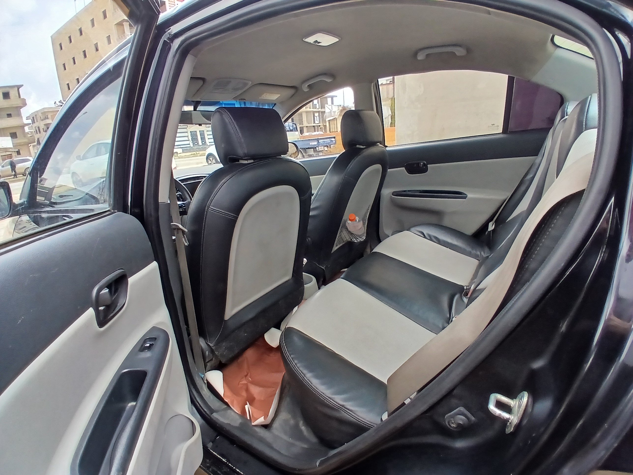 kilometrage car sale hyundai verna crdi sedan used 2010 aleppo rt image