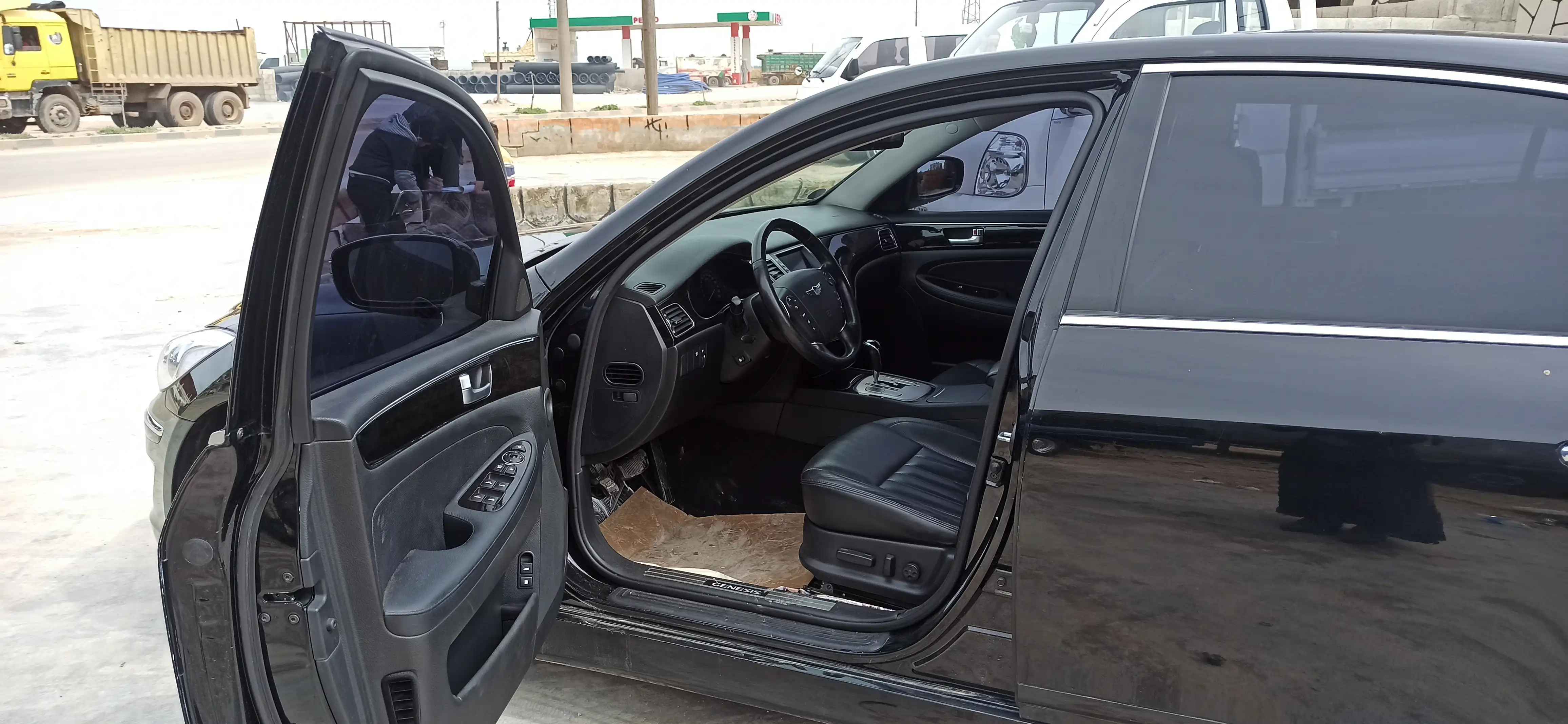 kilometrage car sale genesis bh 330 sedan used 2012 aleppo lj image