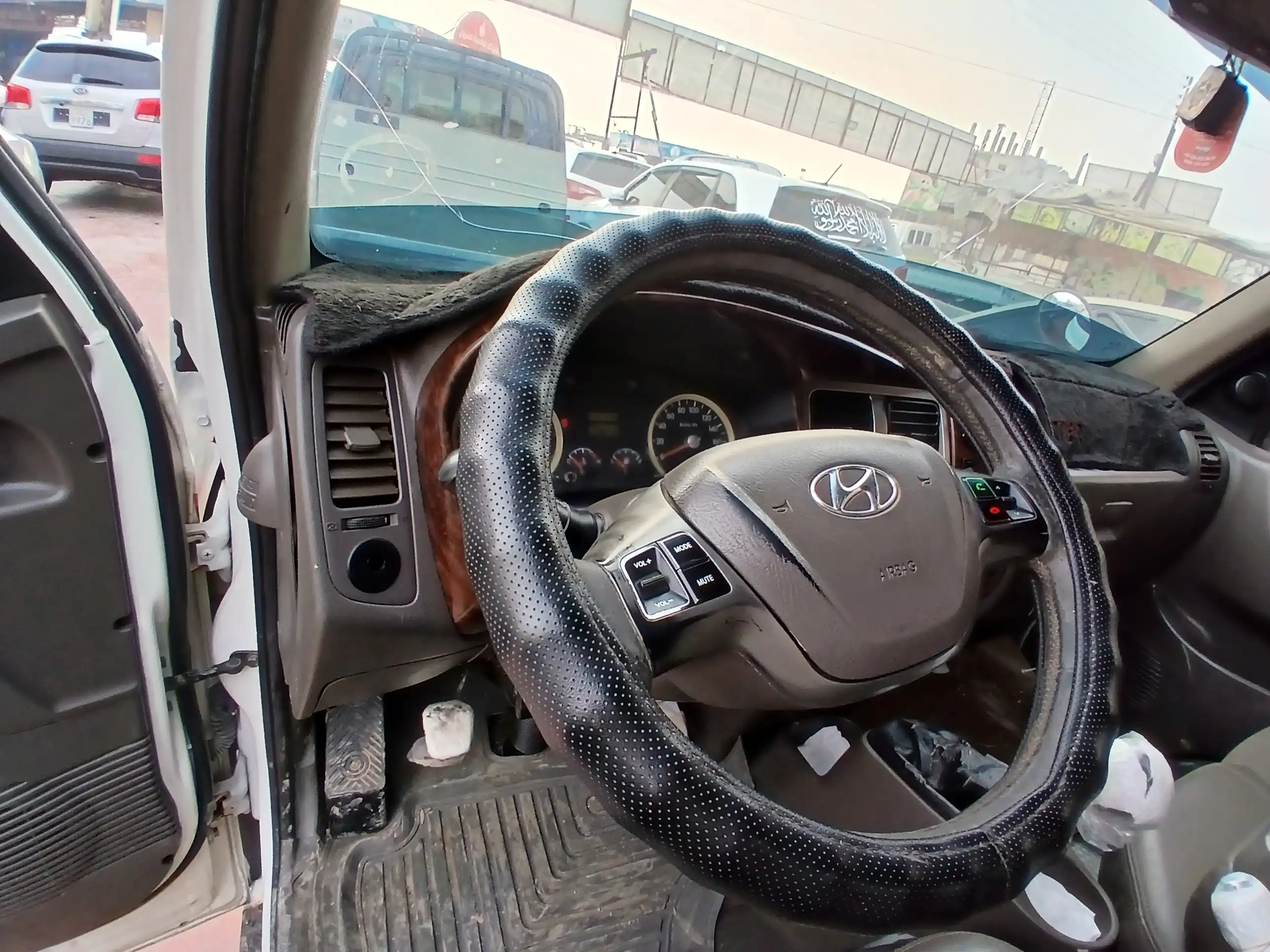 kilometrage car sale hyundai porter ii 2 crdi cargo truck used 2013 aleppo jt image