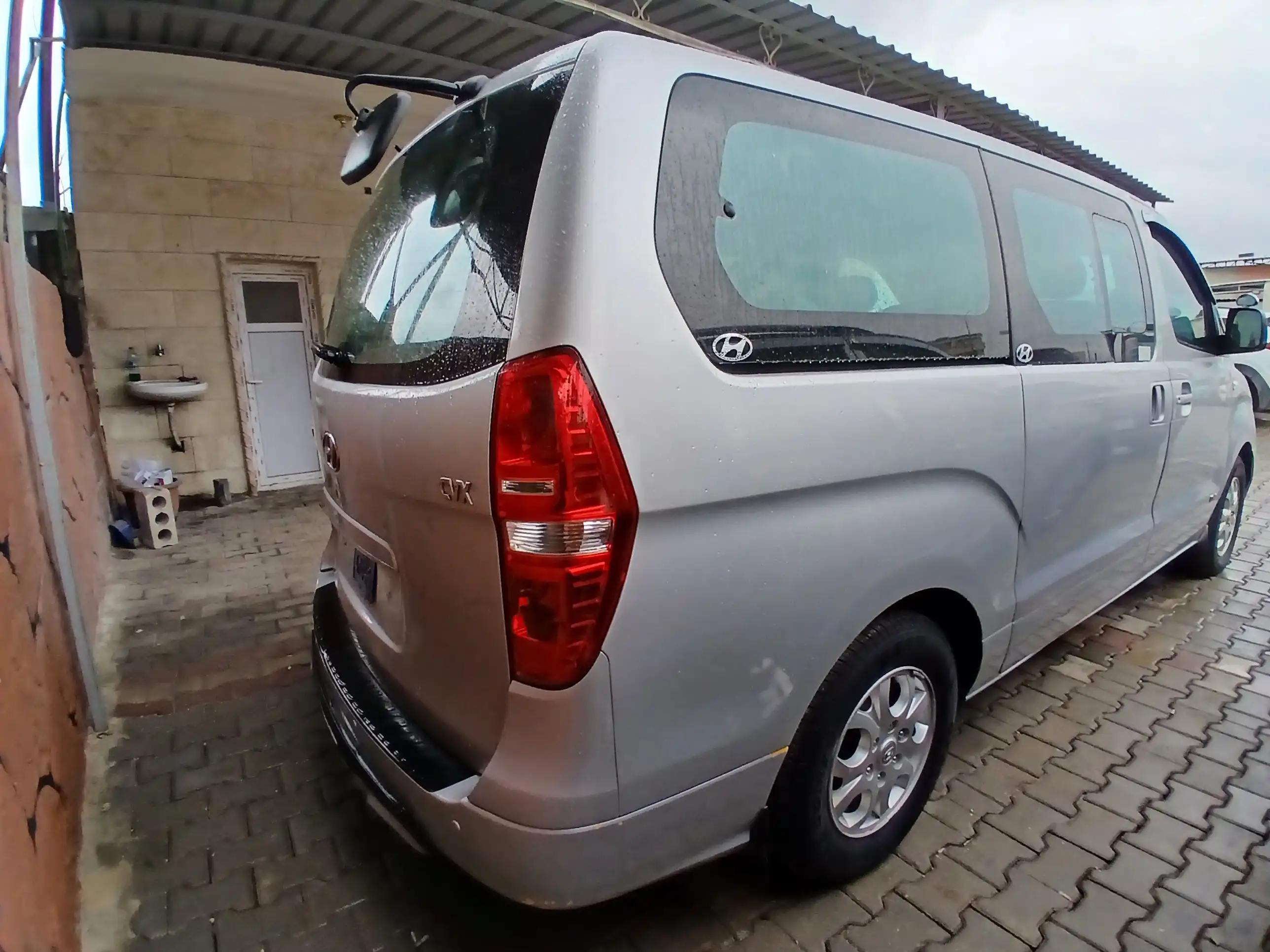 kilometrage car sale hyundai grand starex cvx van used 2010 aleppo ep image
